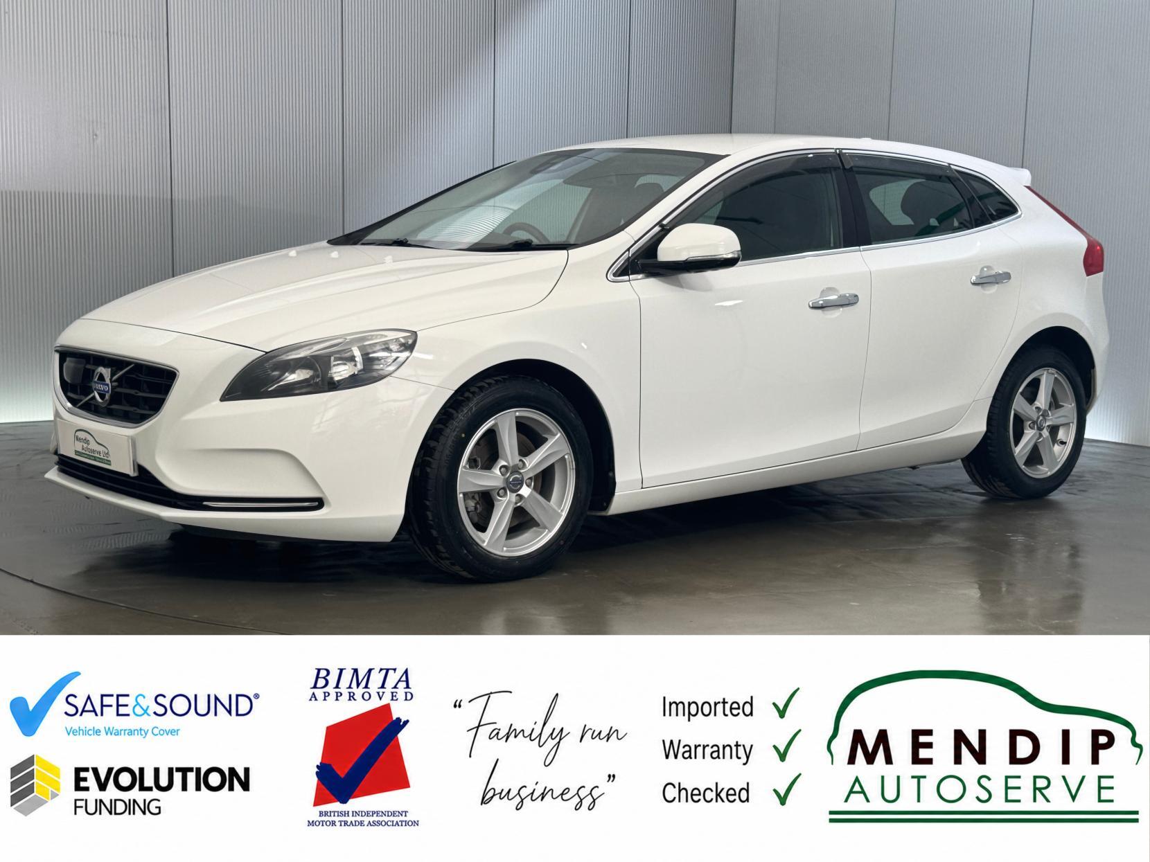 Volvo V40 view 3