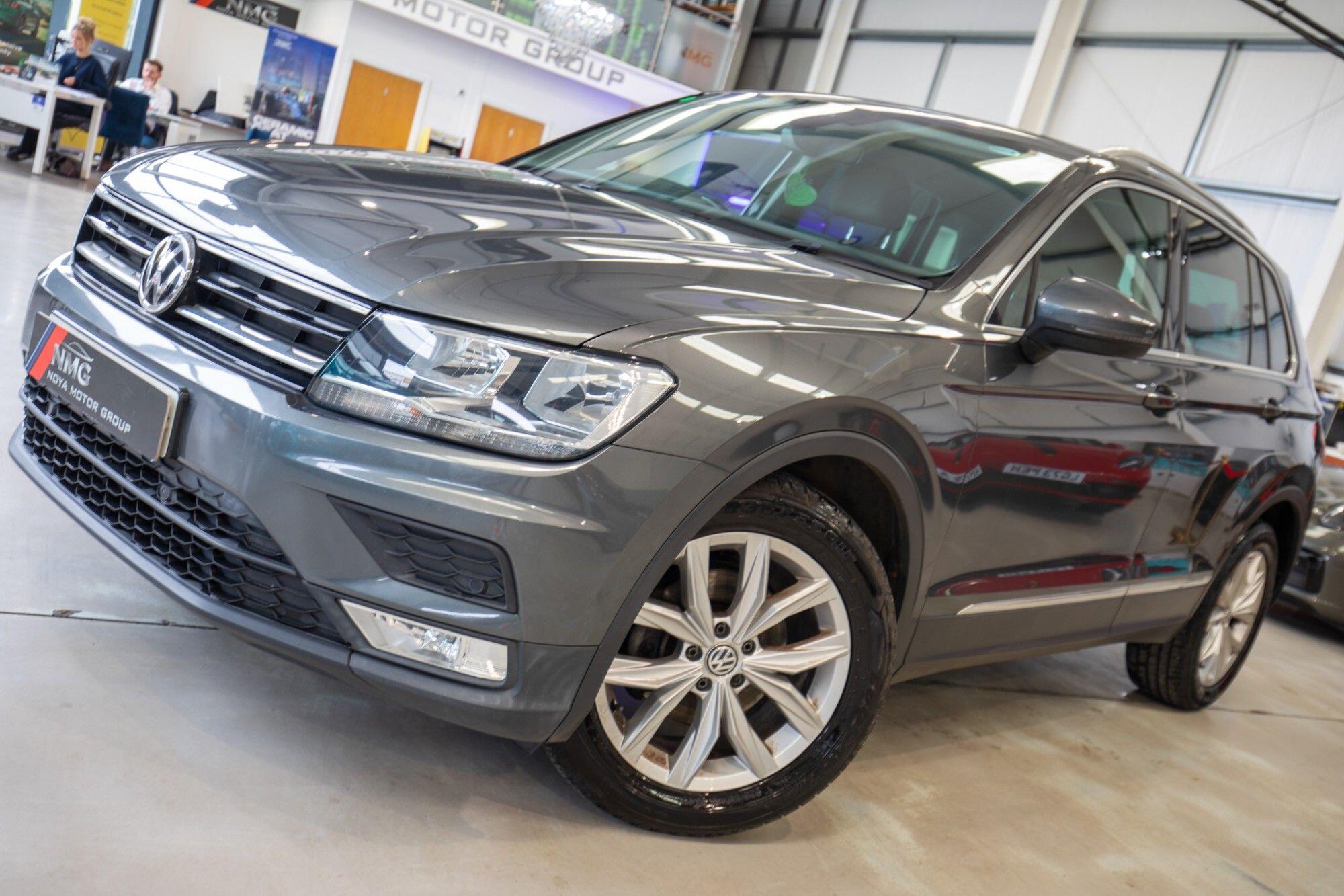 Volkswagen Tiguan view 5