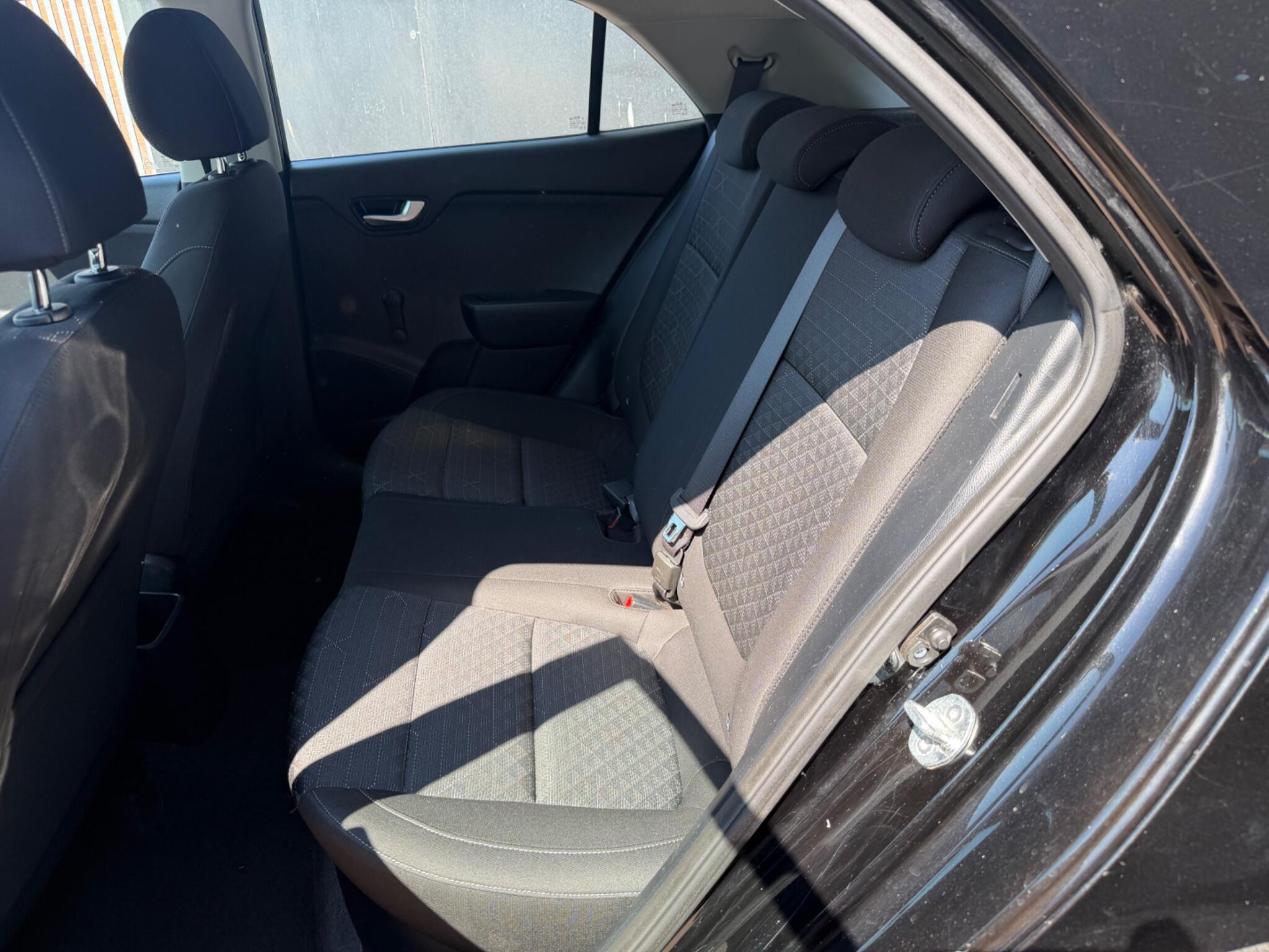 Kia Rio view 8