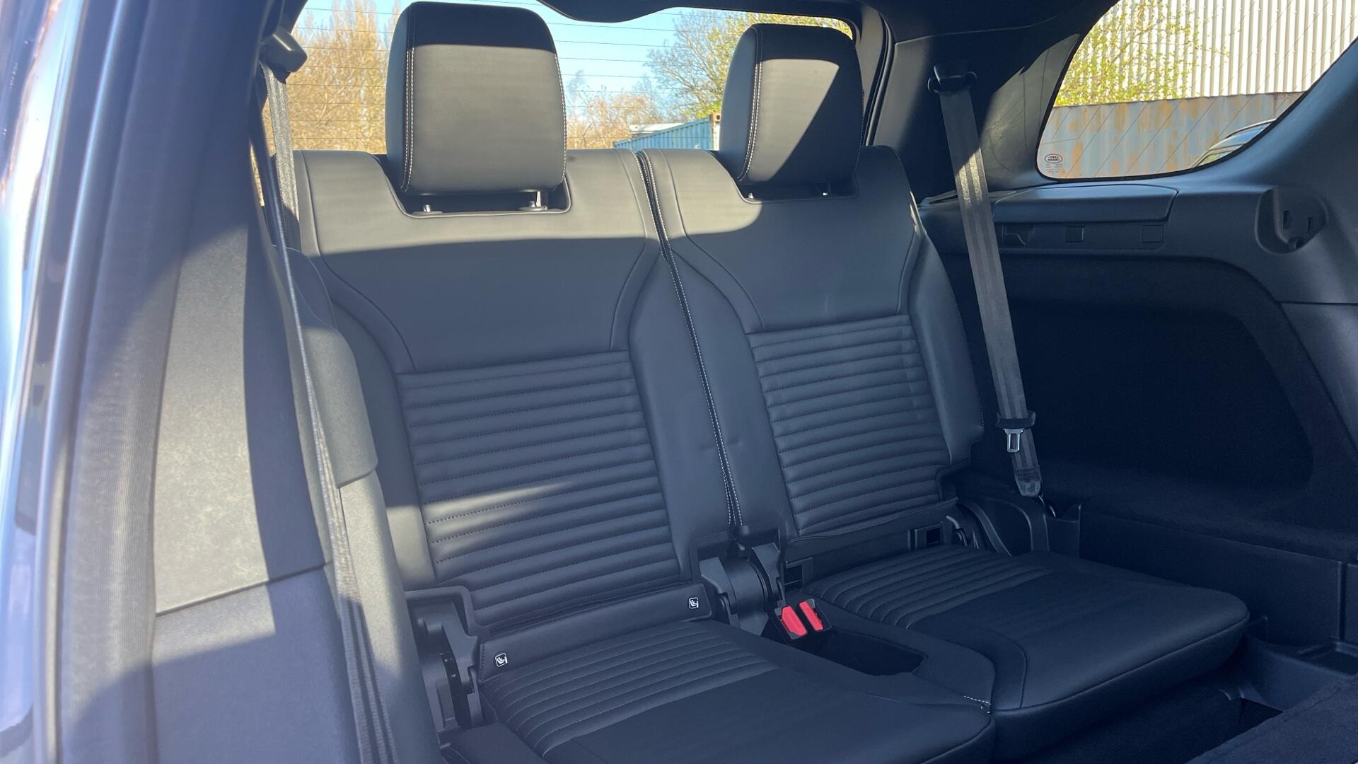 Land Rover Discovery view 62