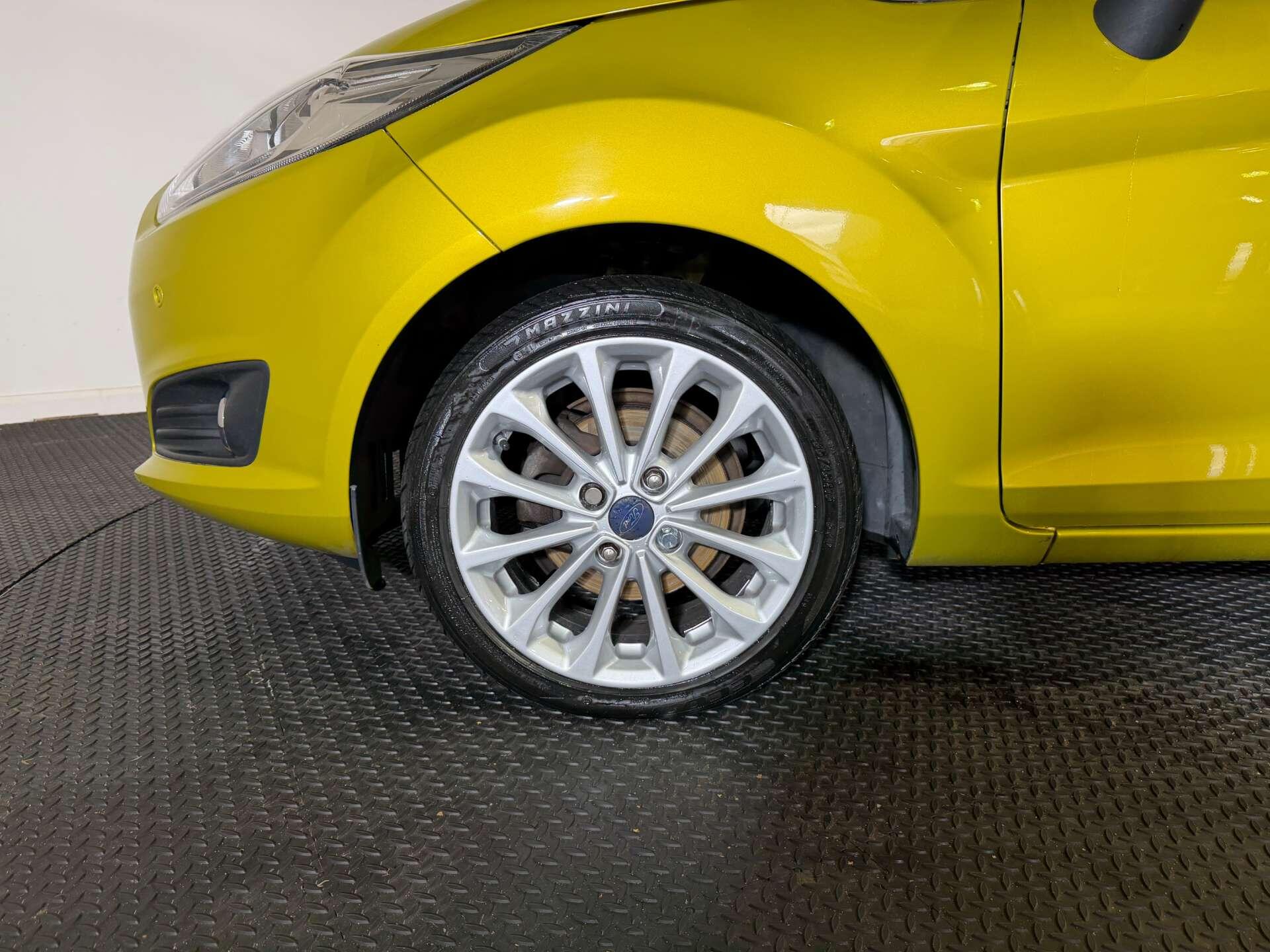 Ford Fiesta view 63