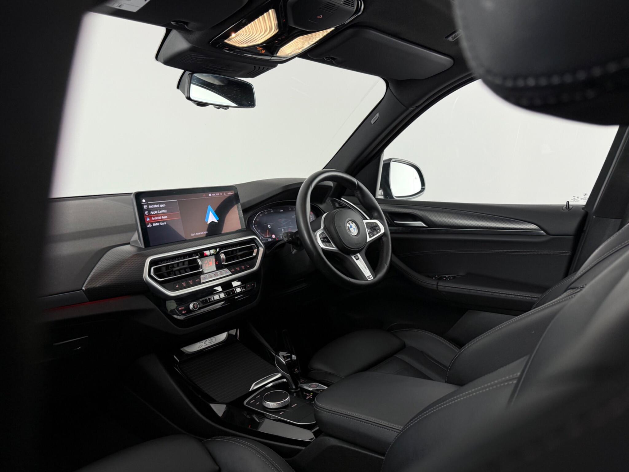 BMW X3 view 4