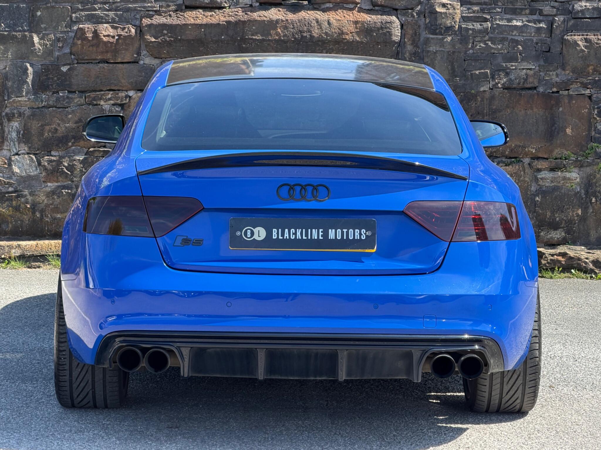 Audi S5 view 6