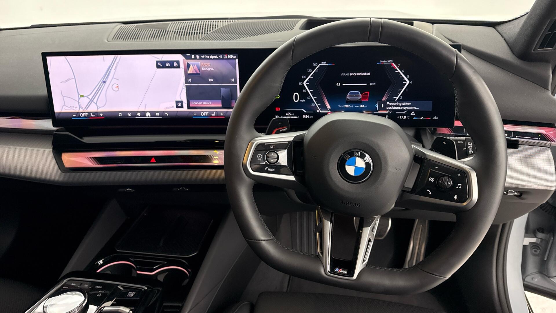 BMW 5 Series view 5