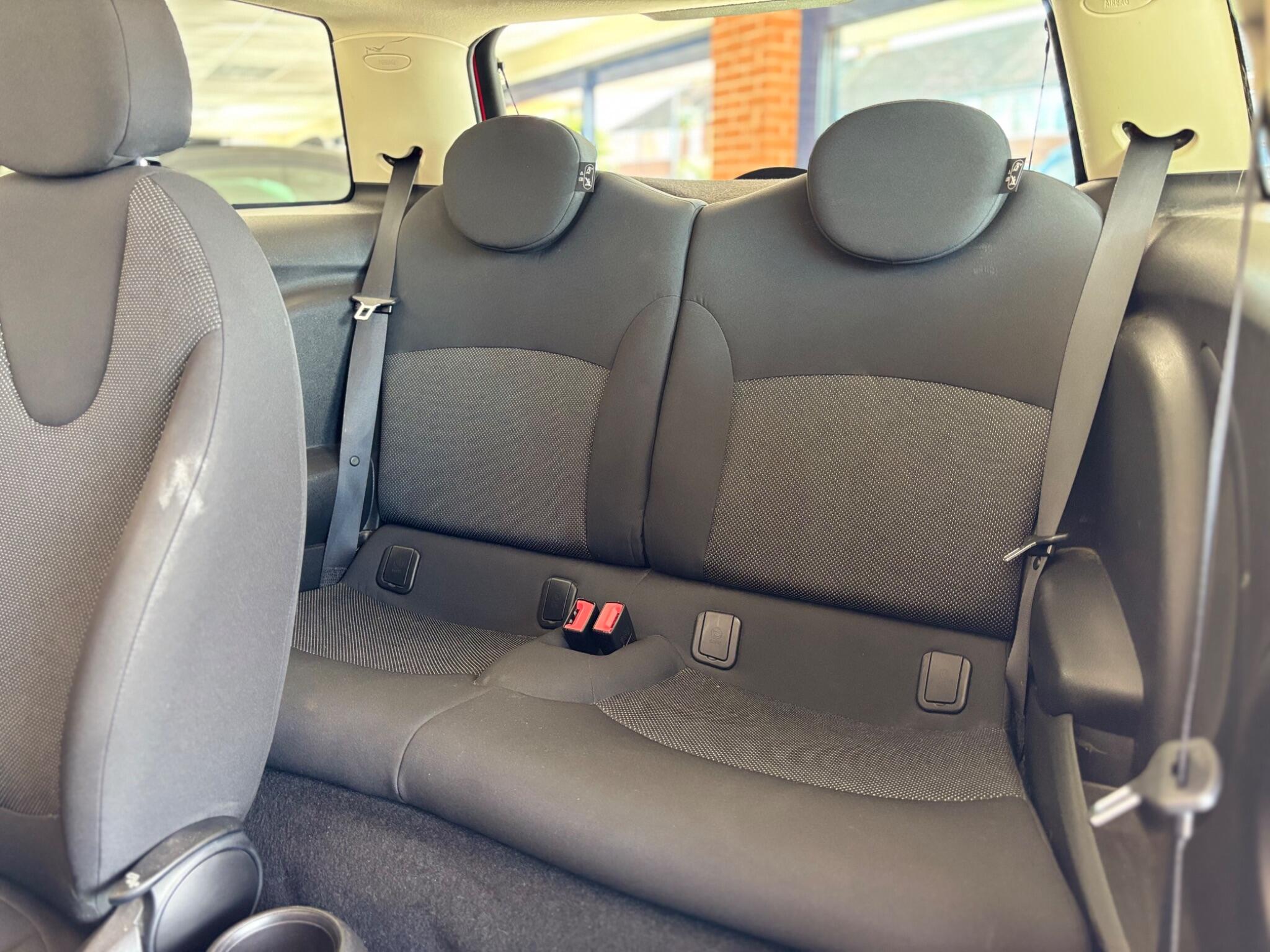 Mini Hatch view 11