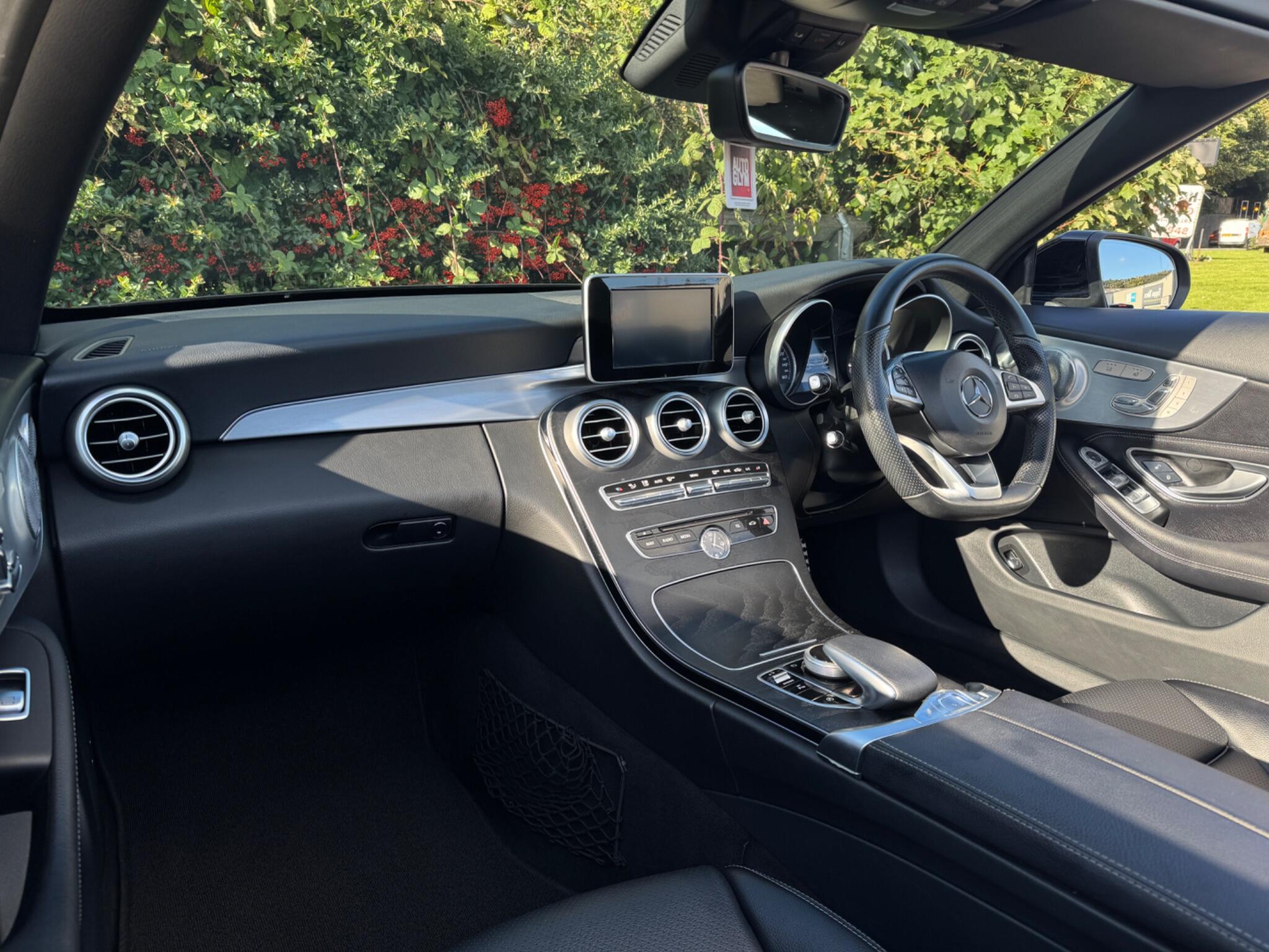 Mercedes-Benz C-Class view 22