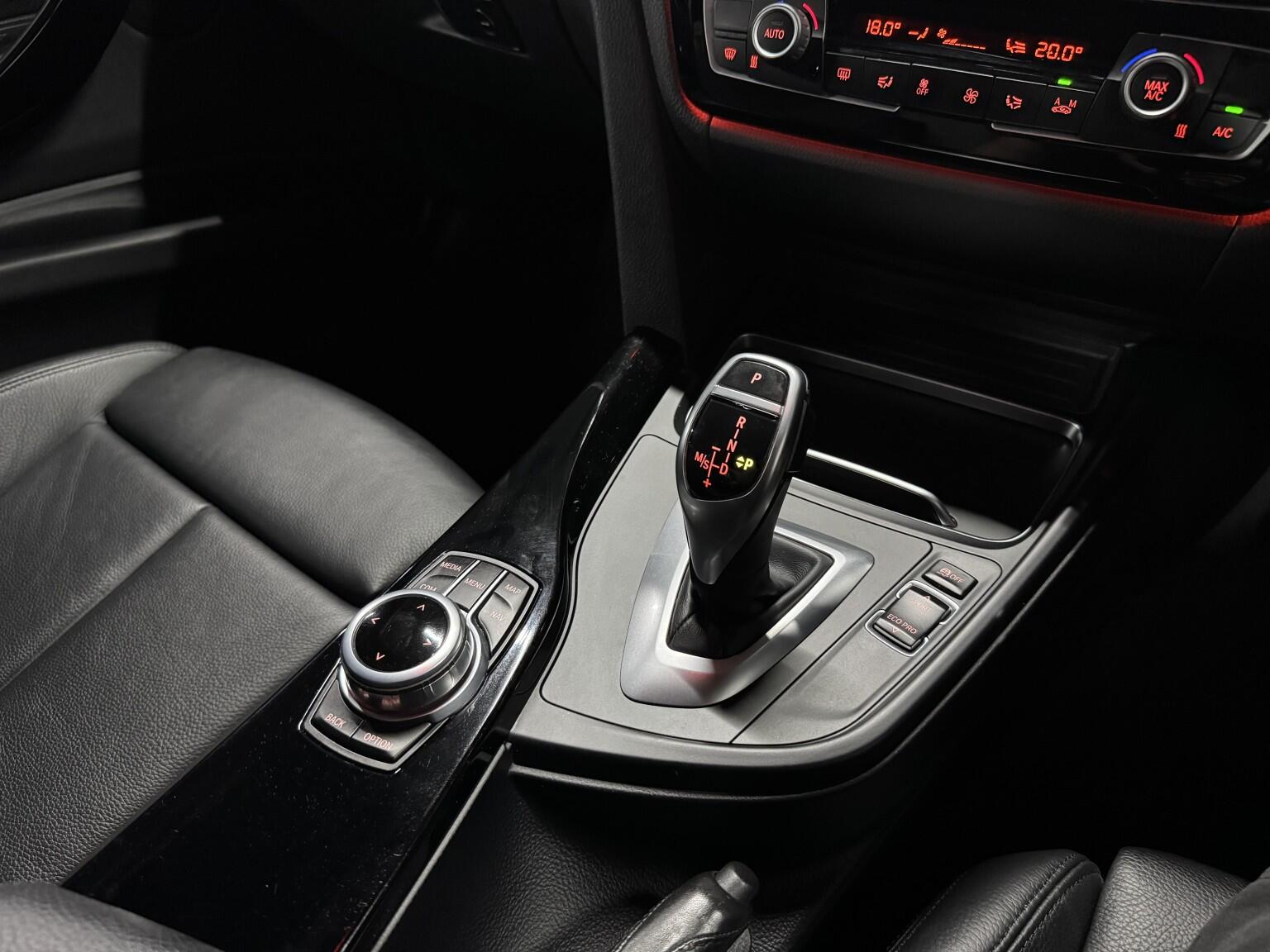 BMW 3 Series view 21