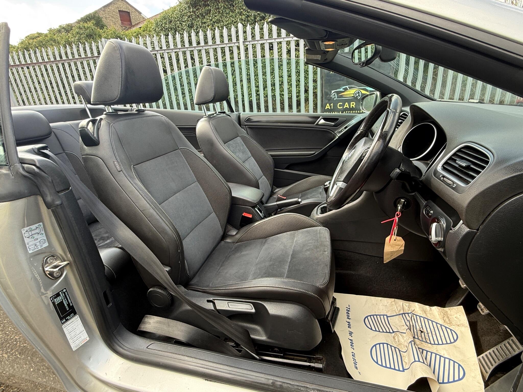 2012 Volkswagen Golf image 12