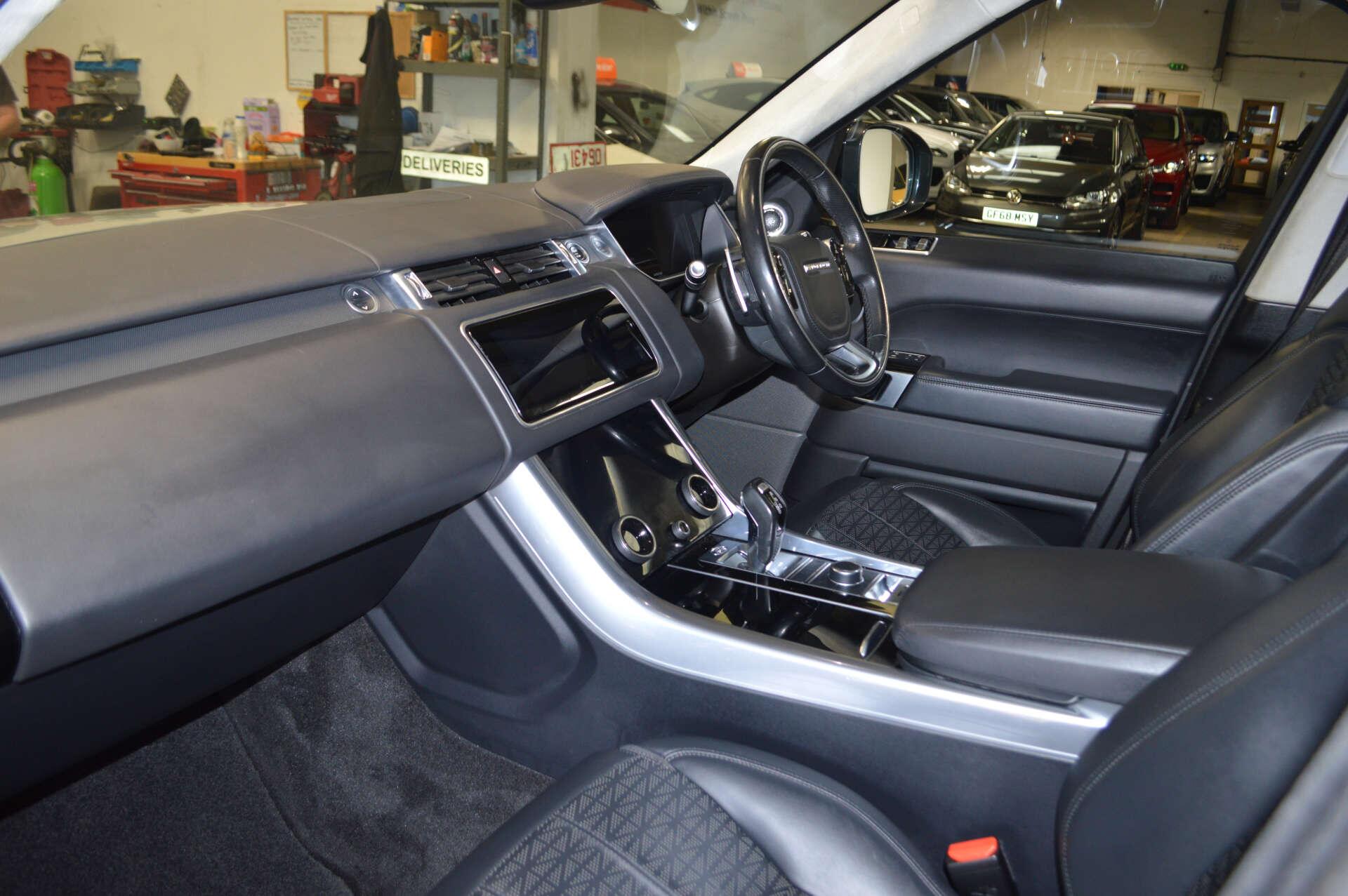 Land Rover Range Rover Sport view 15
