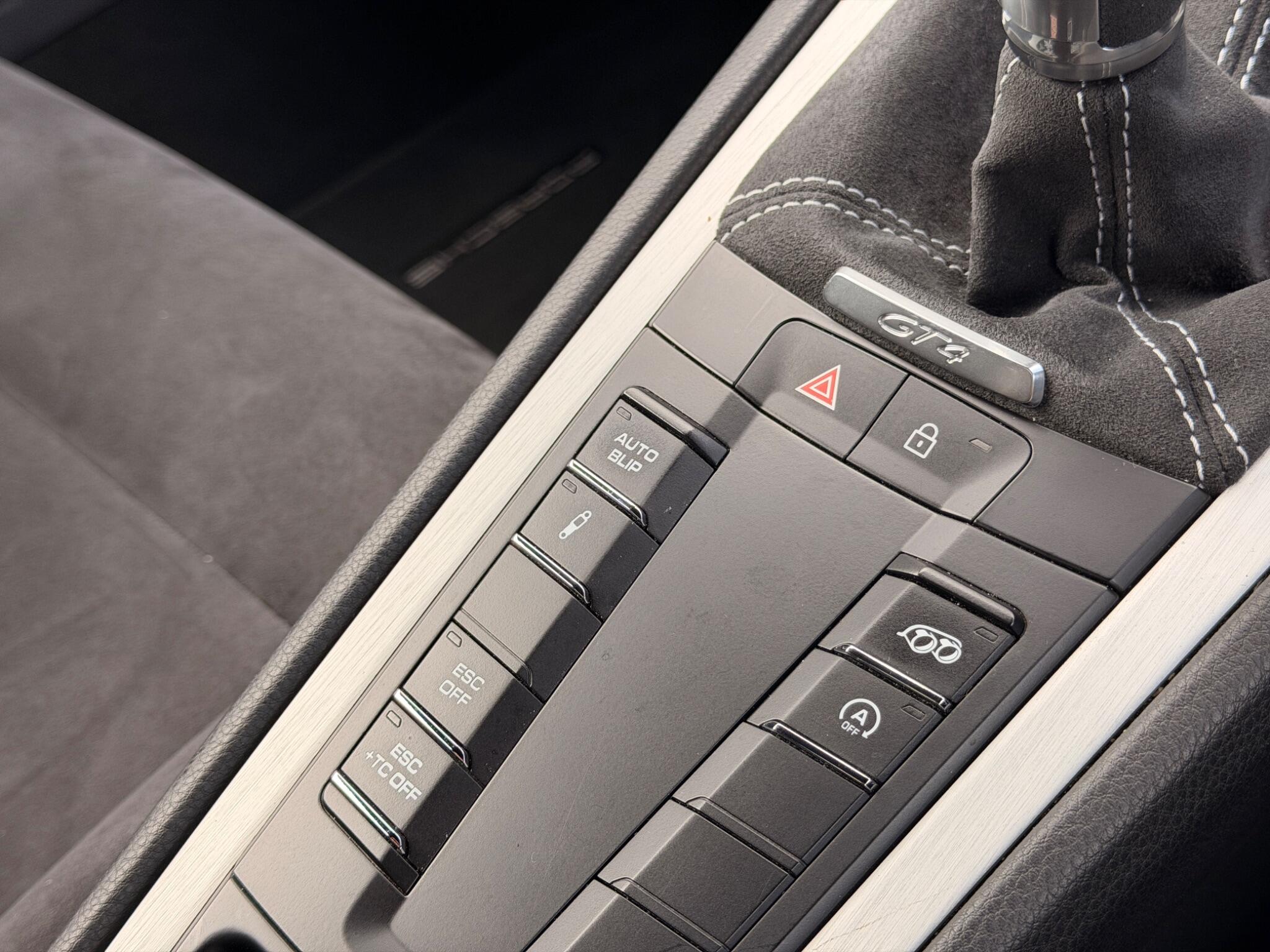 Porsche Cayman view 15