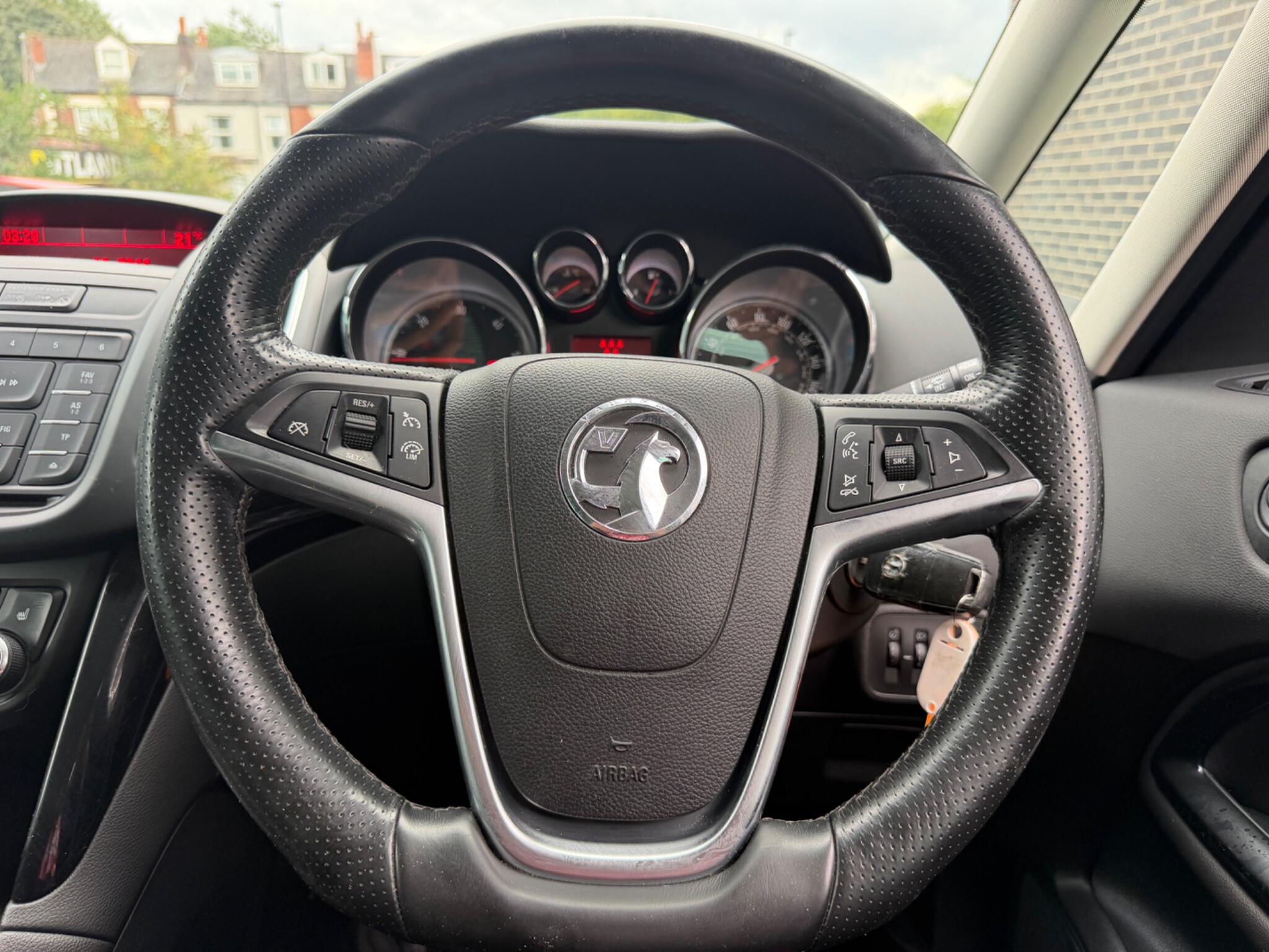 Vauxhall Zafira Tourer view 34