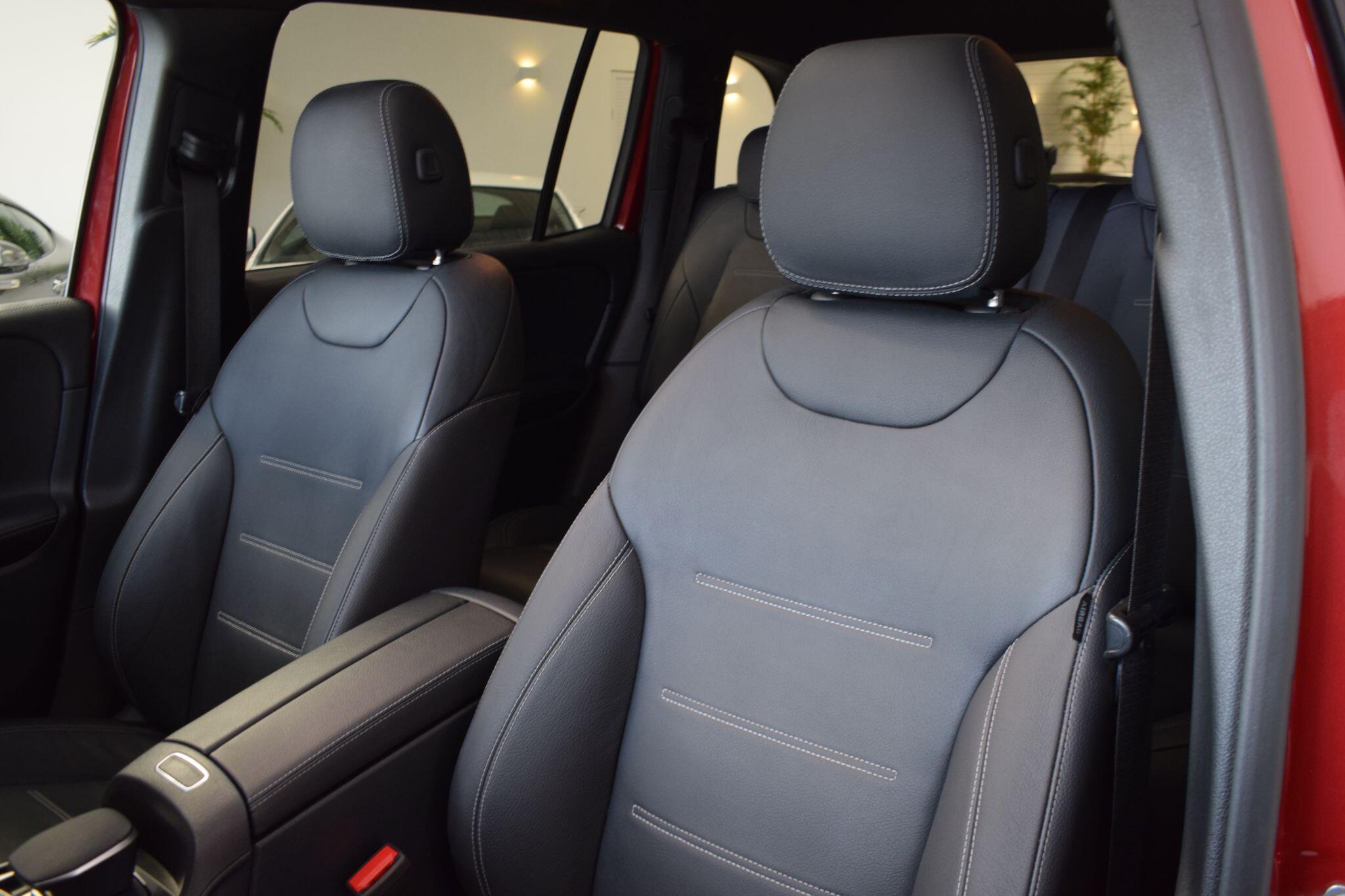Mercedes-Benz GLB view 8