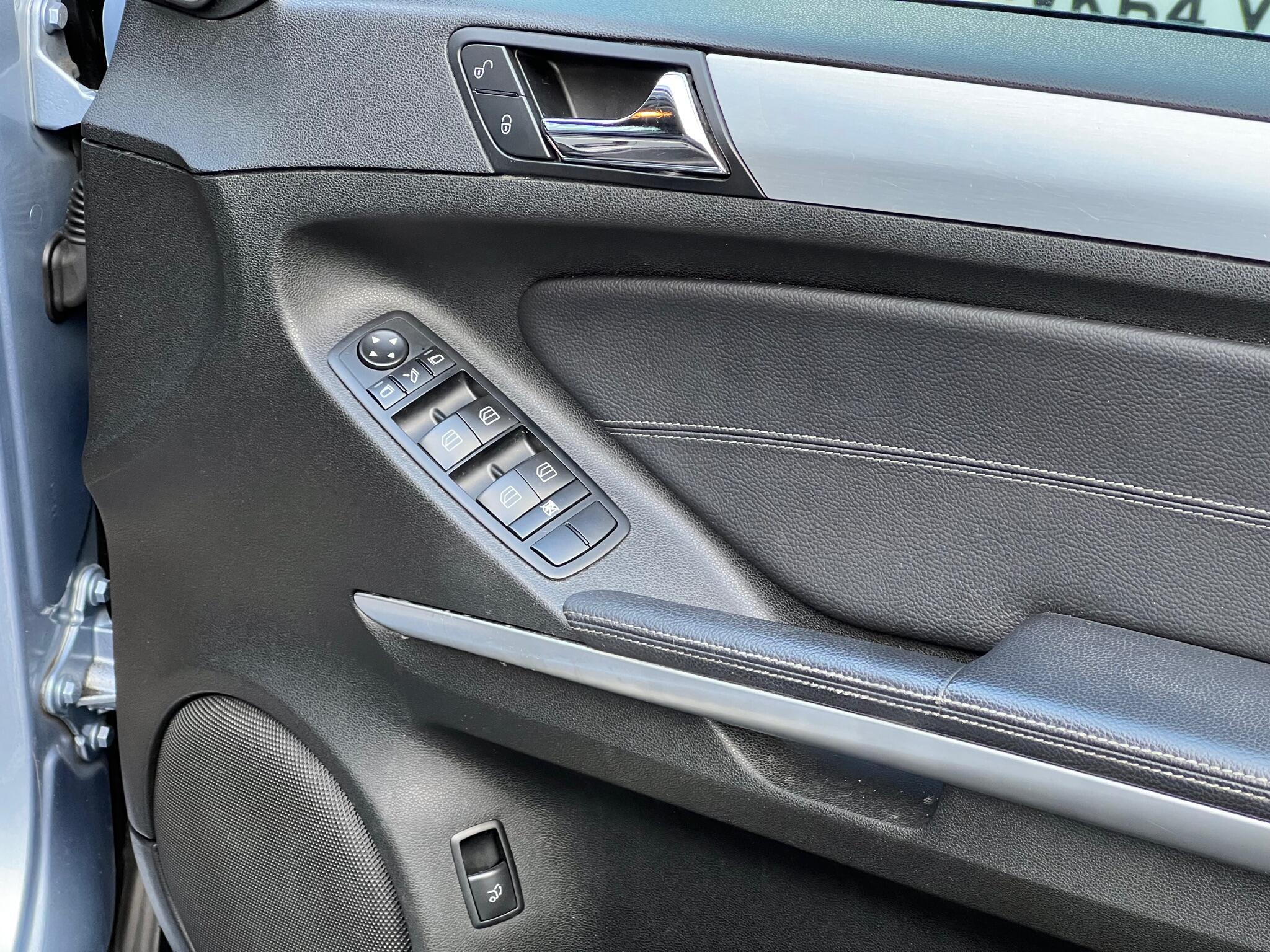 2009 Mercedes-Benz M Class image 15