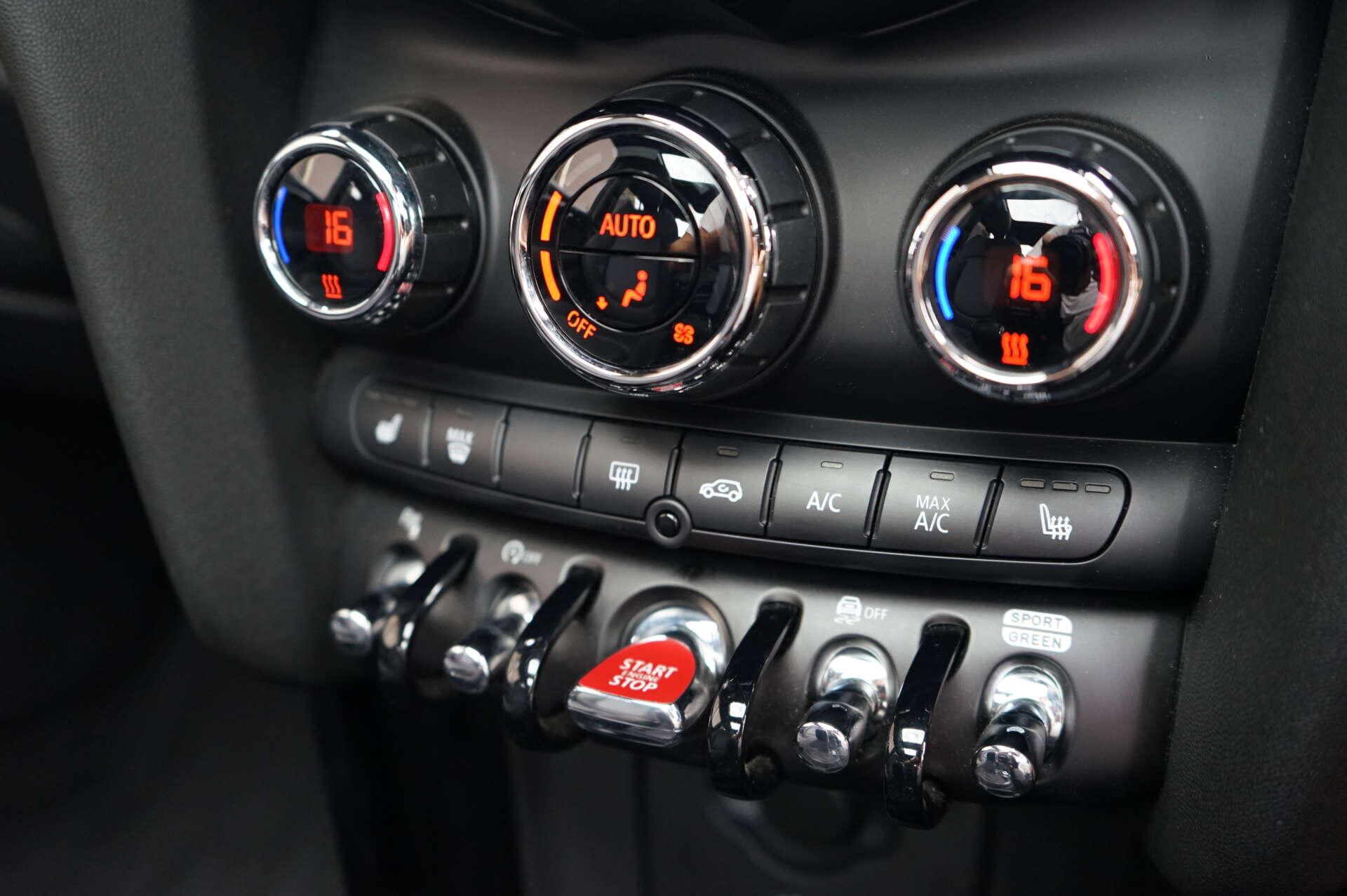 Mini Hatch view 20