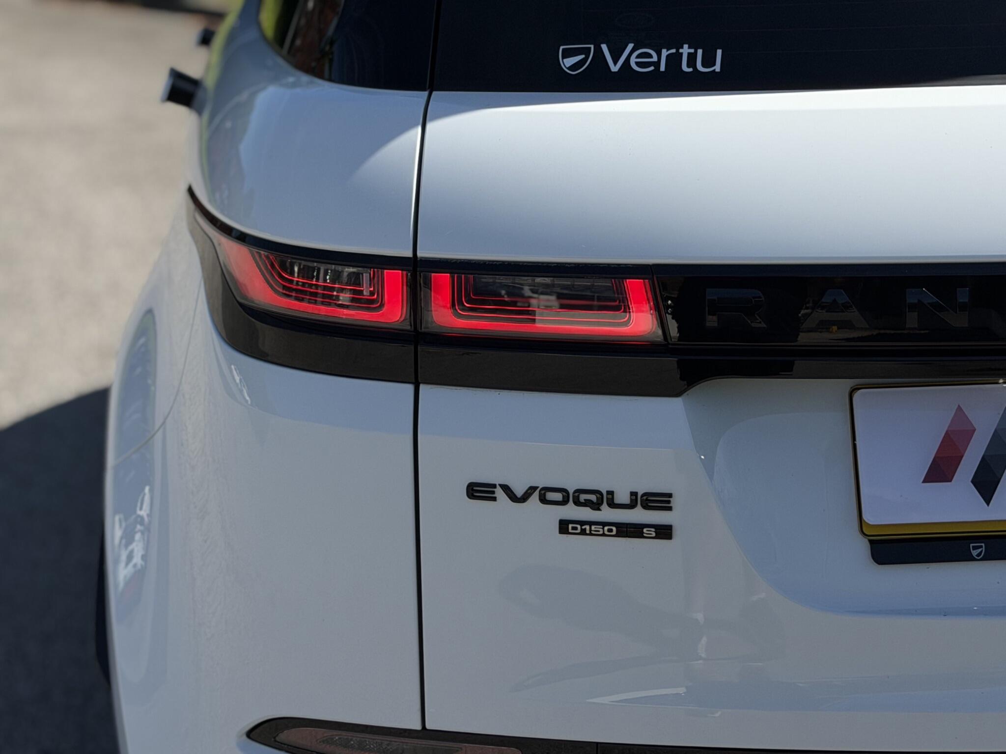 Land Rover Range Rover Evoque view 11