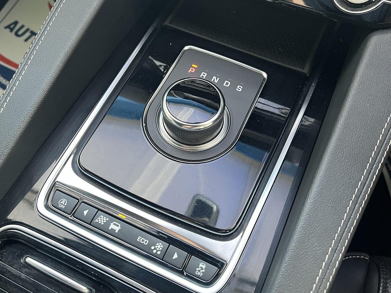 Jaguar F-Pace view 19