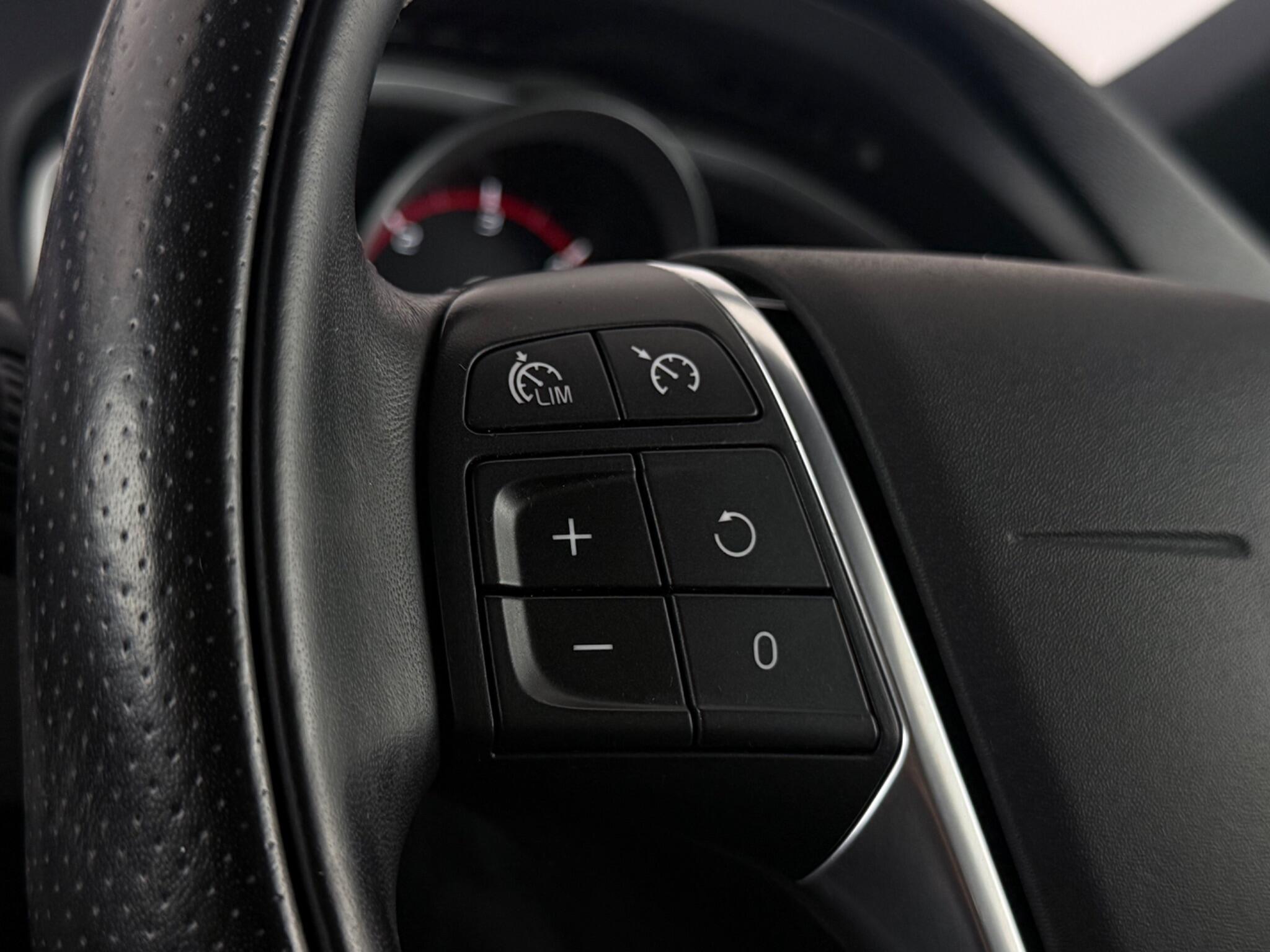 Volvo V40 view 13
