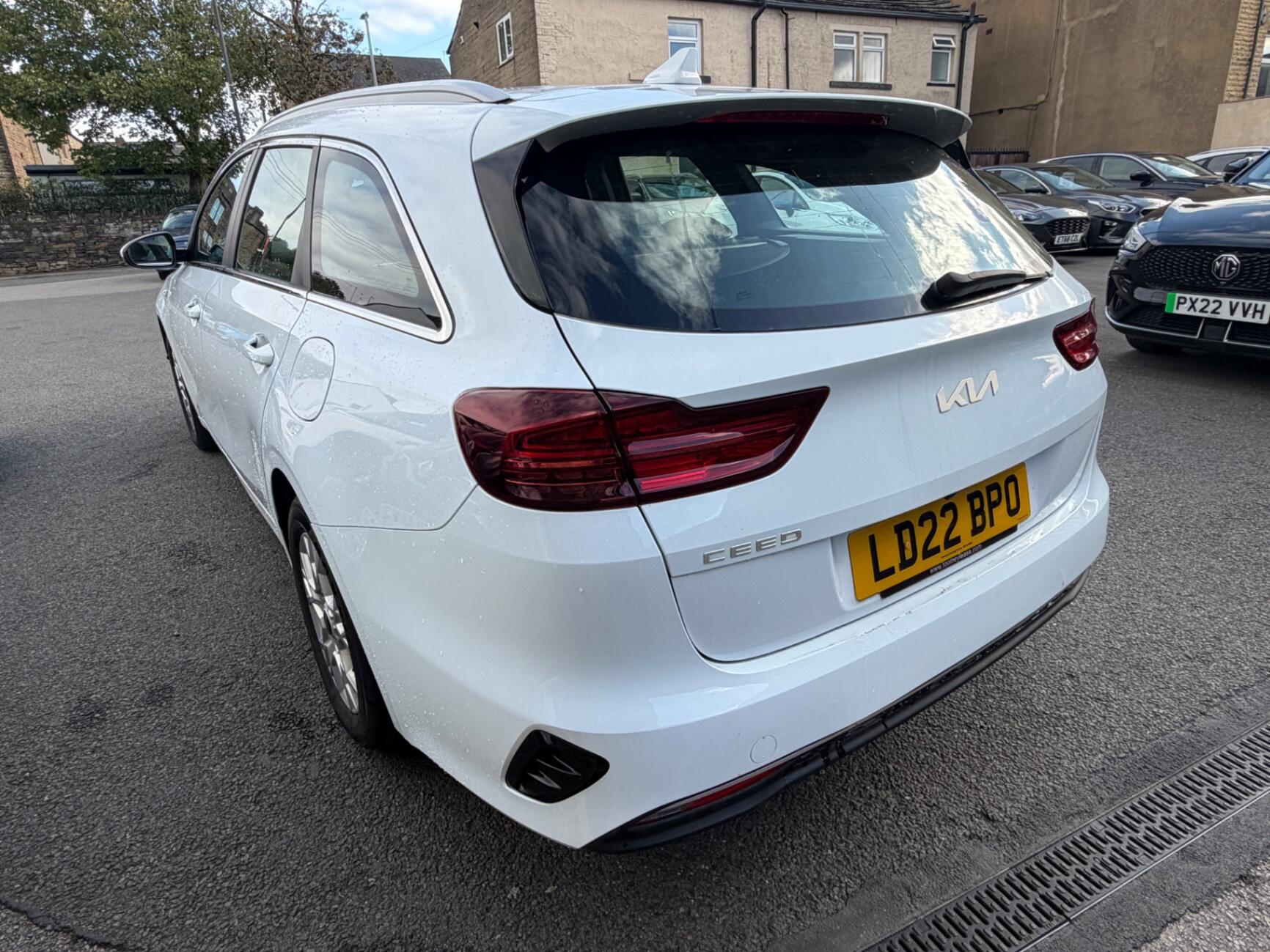 Kia Ceed view 7
