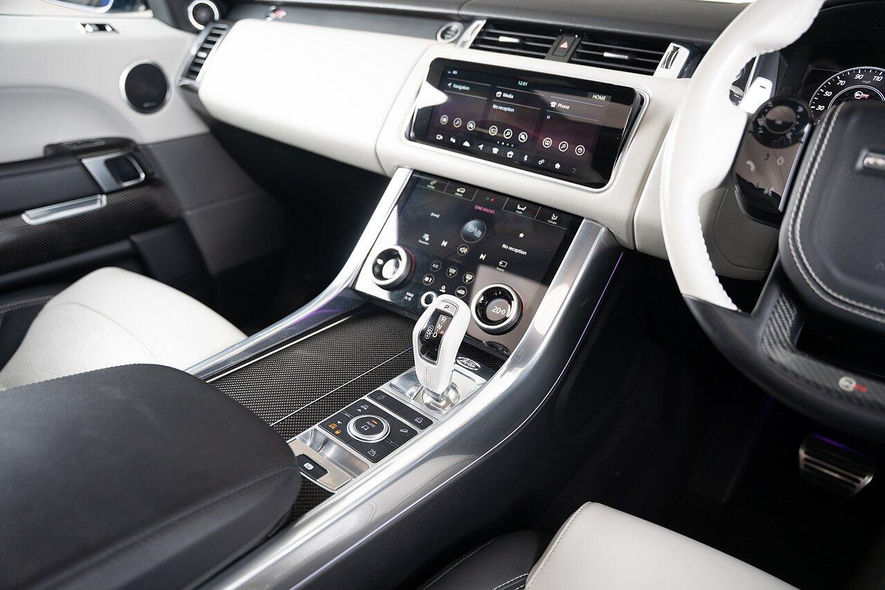 Land Rover Range Rover Sport view 34