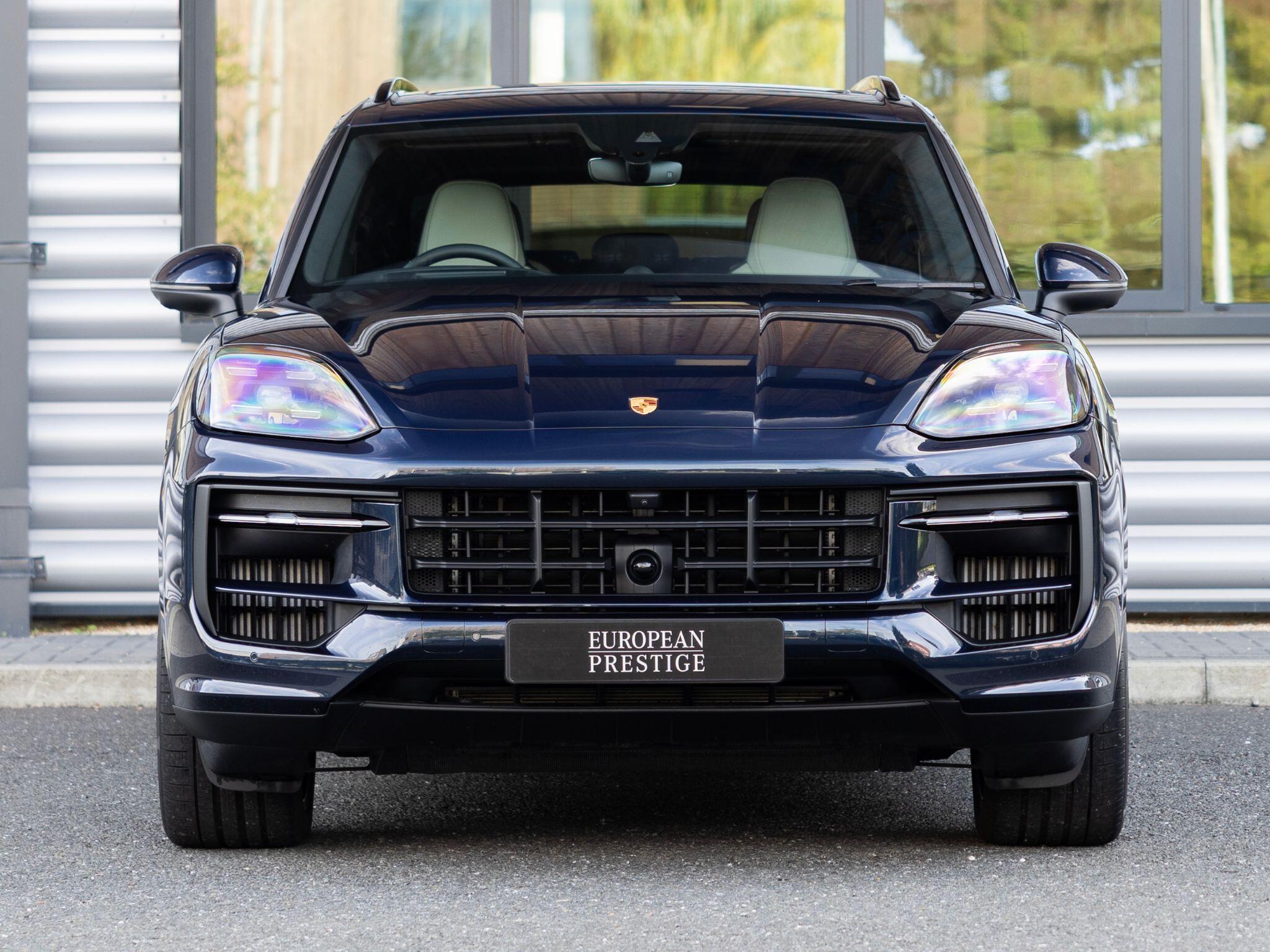 Porsche Cayenne view 8