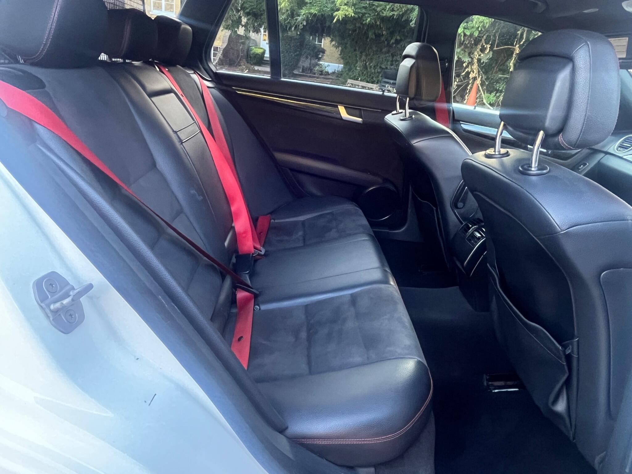 Mercedes-Benz C-Class view 24