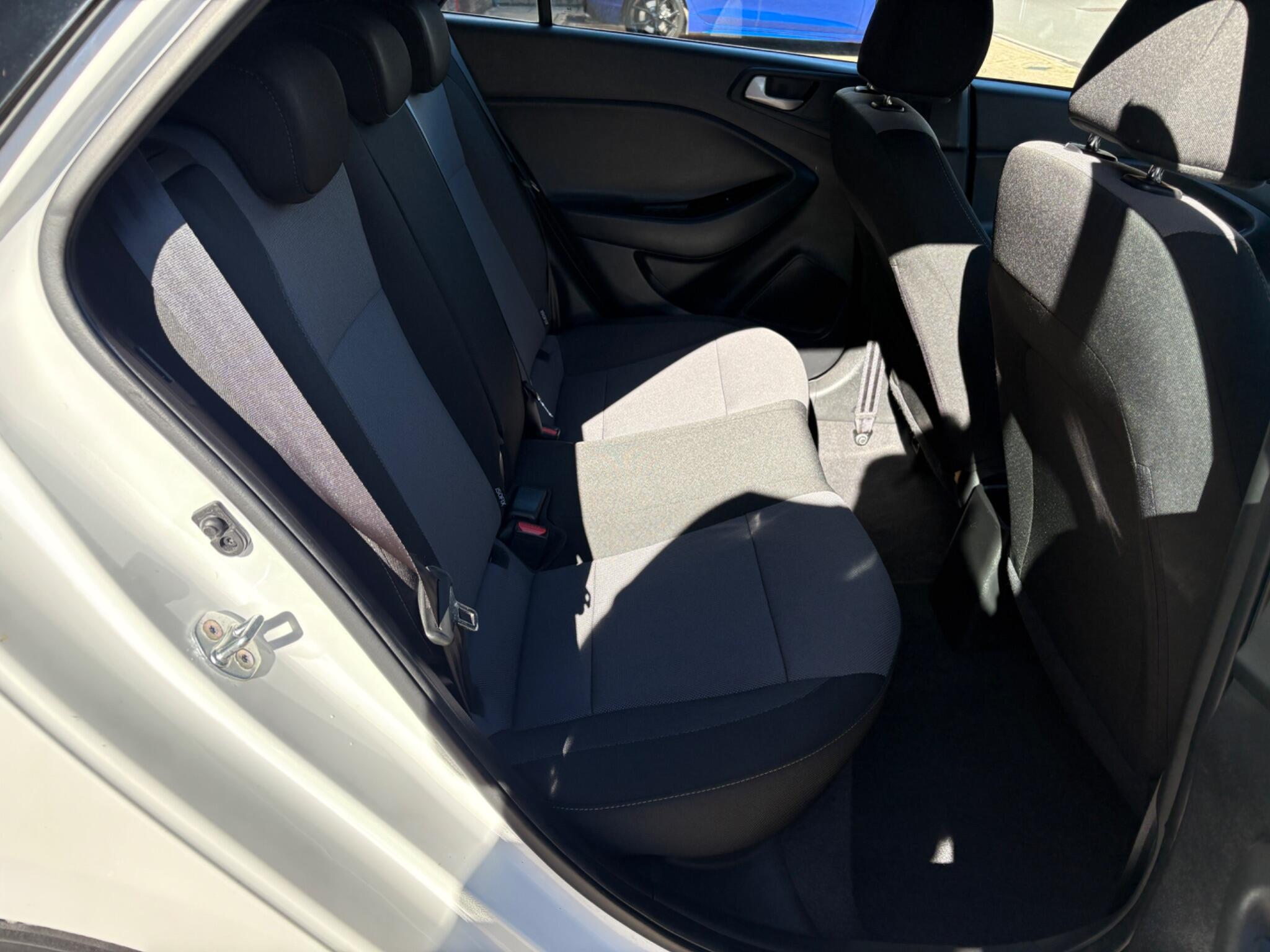 Hyundai i20 view 14
