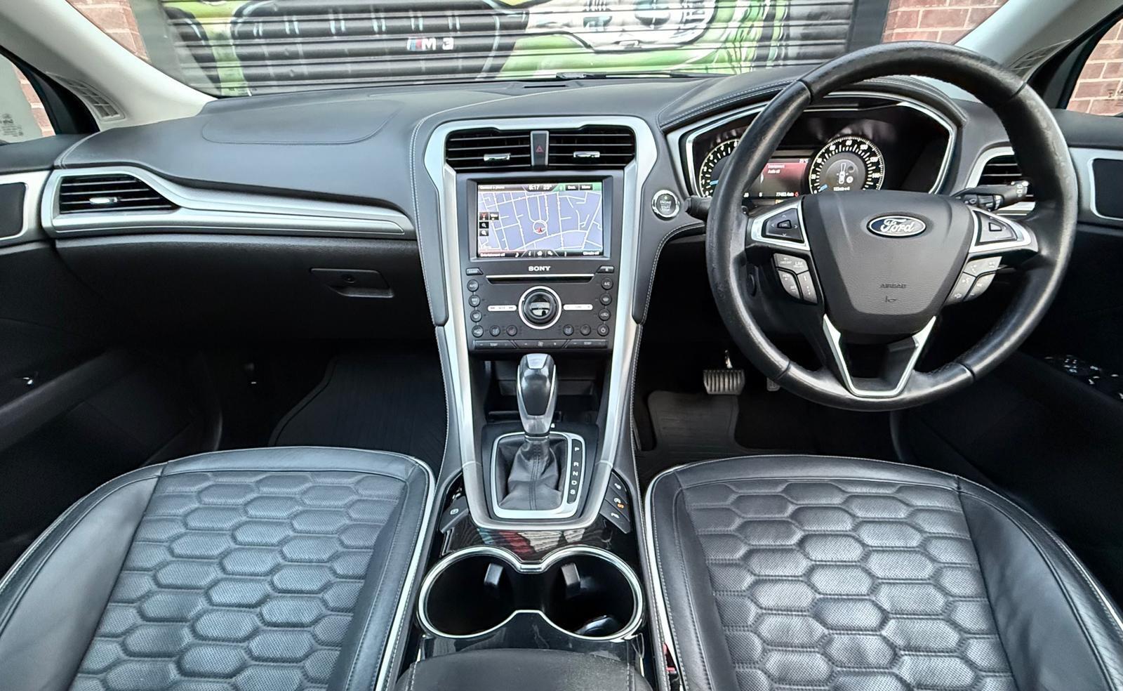 Ford Mondeo view 19