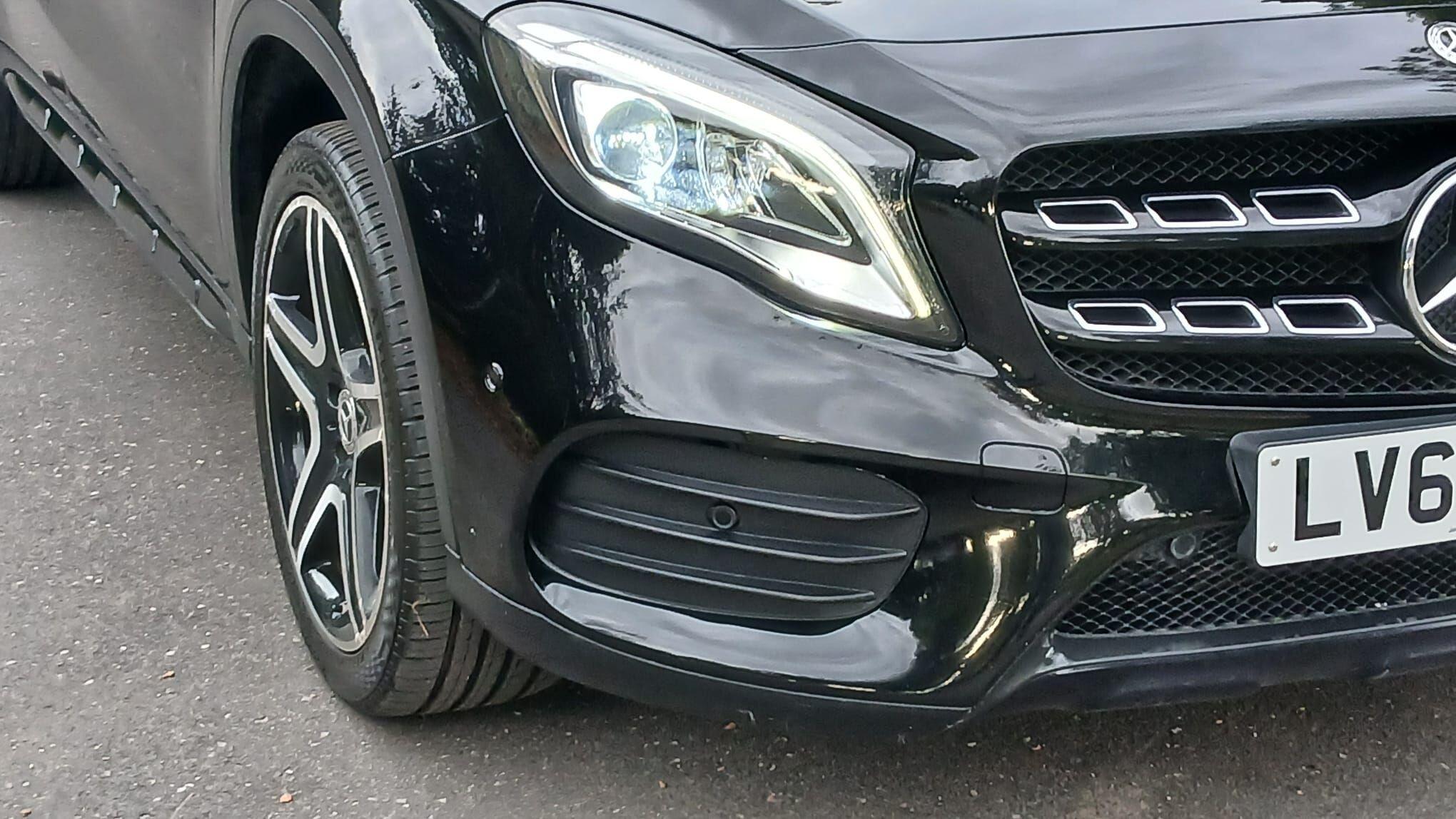 Mercedes-Benz Gla view 60