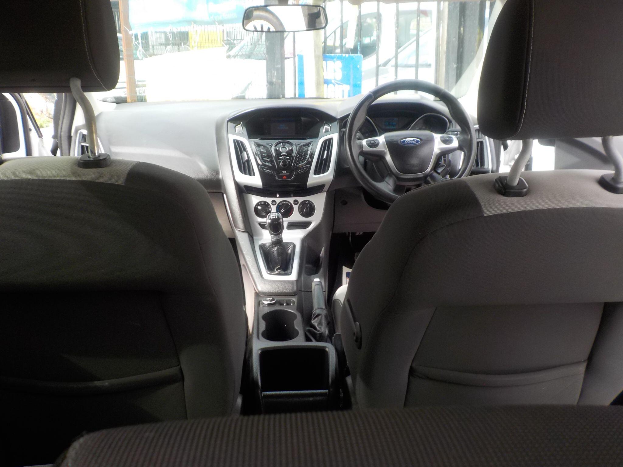 Ford Focus 1.6 Zetec Euro 5 5dr