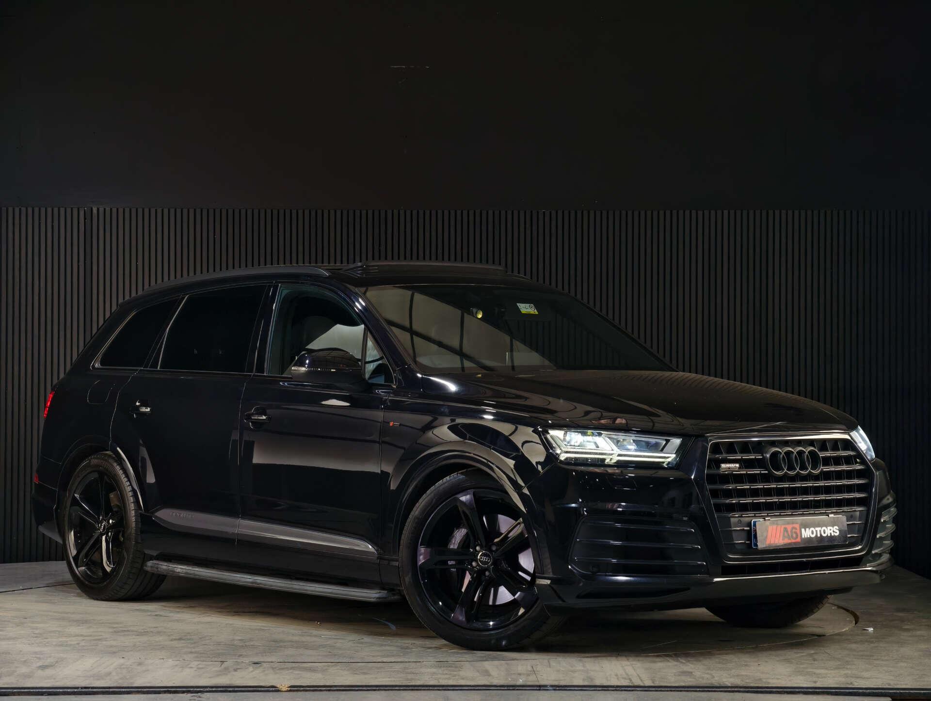 Audi Q7 view 4
