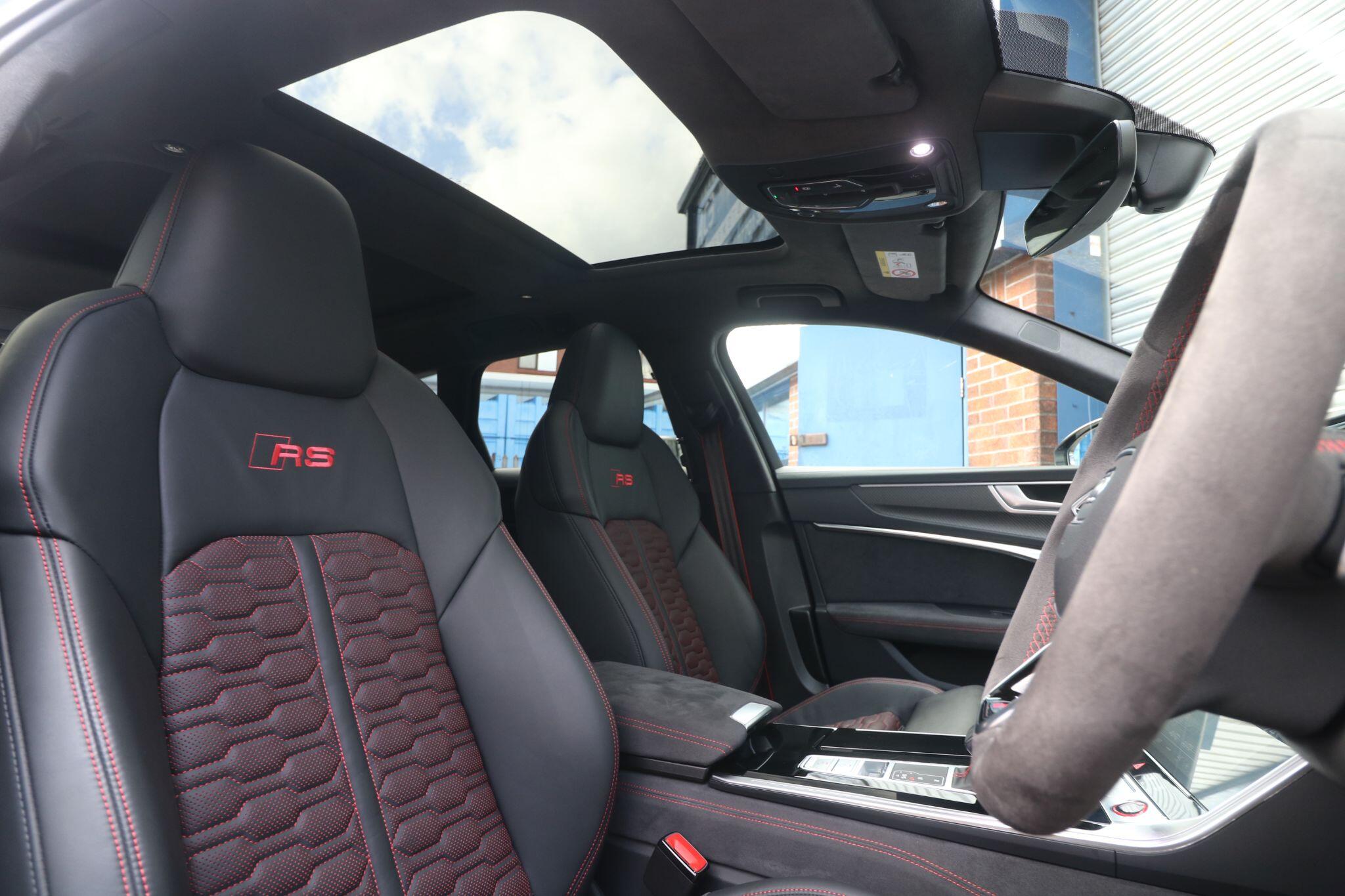 Audi RS6 view 8
