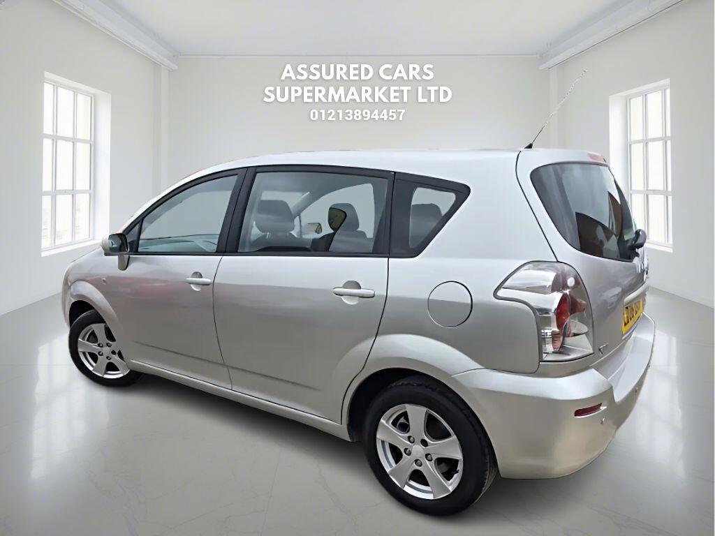 Toyota Corolla Verso view 6