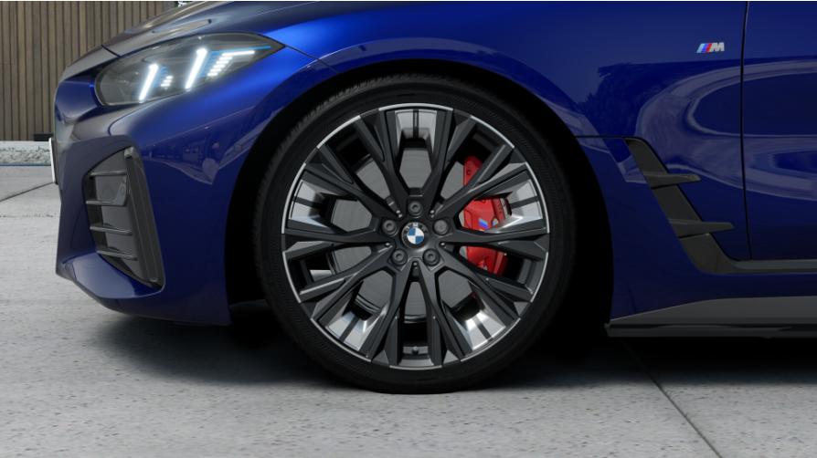 BMW i4 view 6
