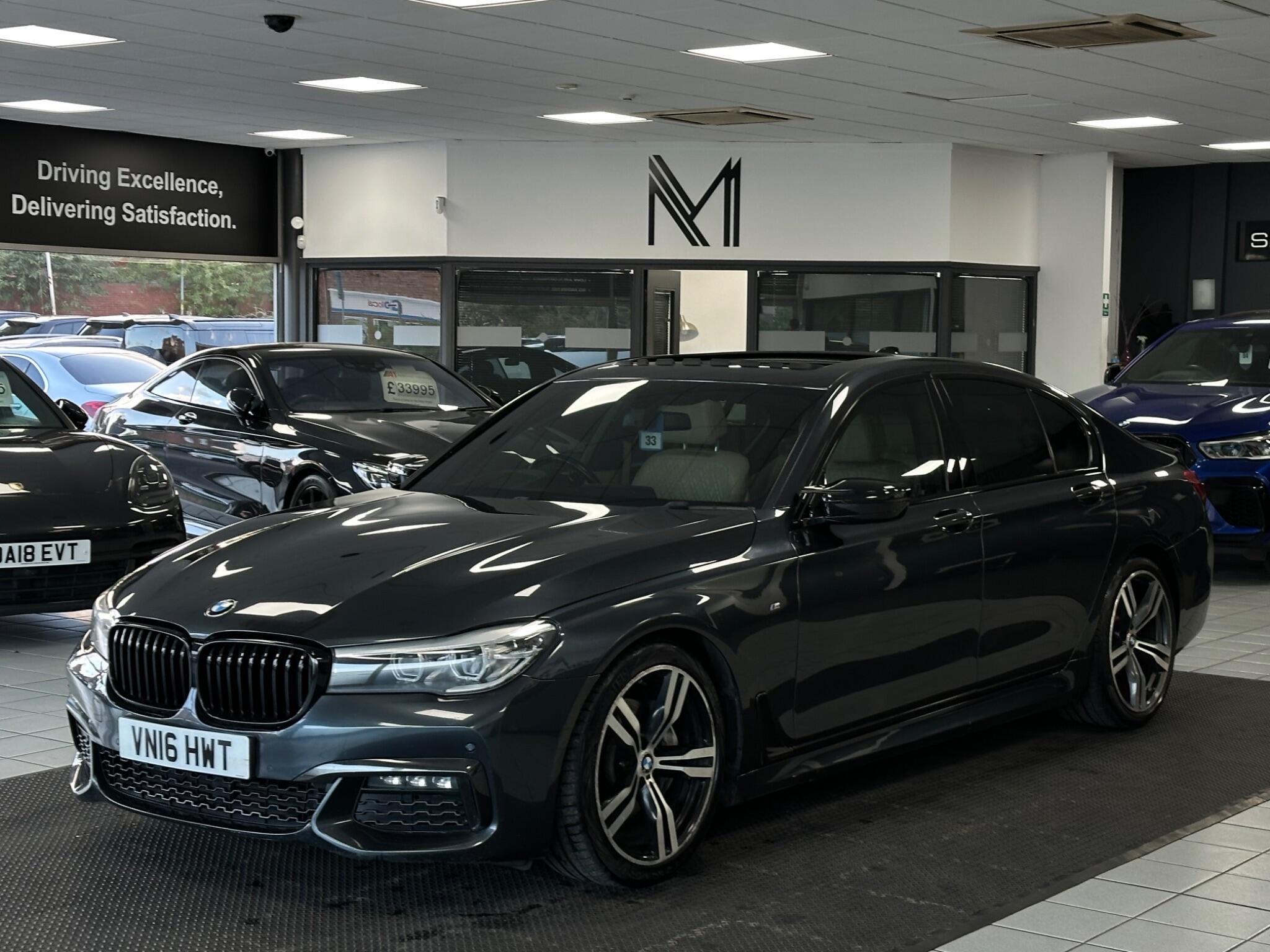 BMW 7 Series view 7