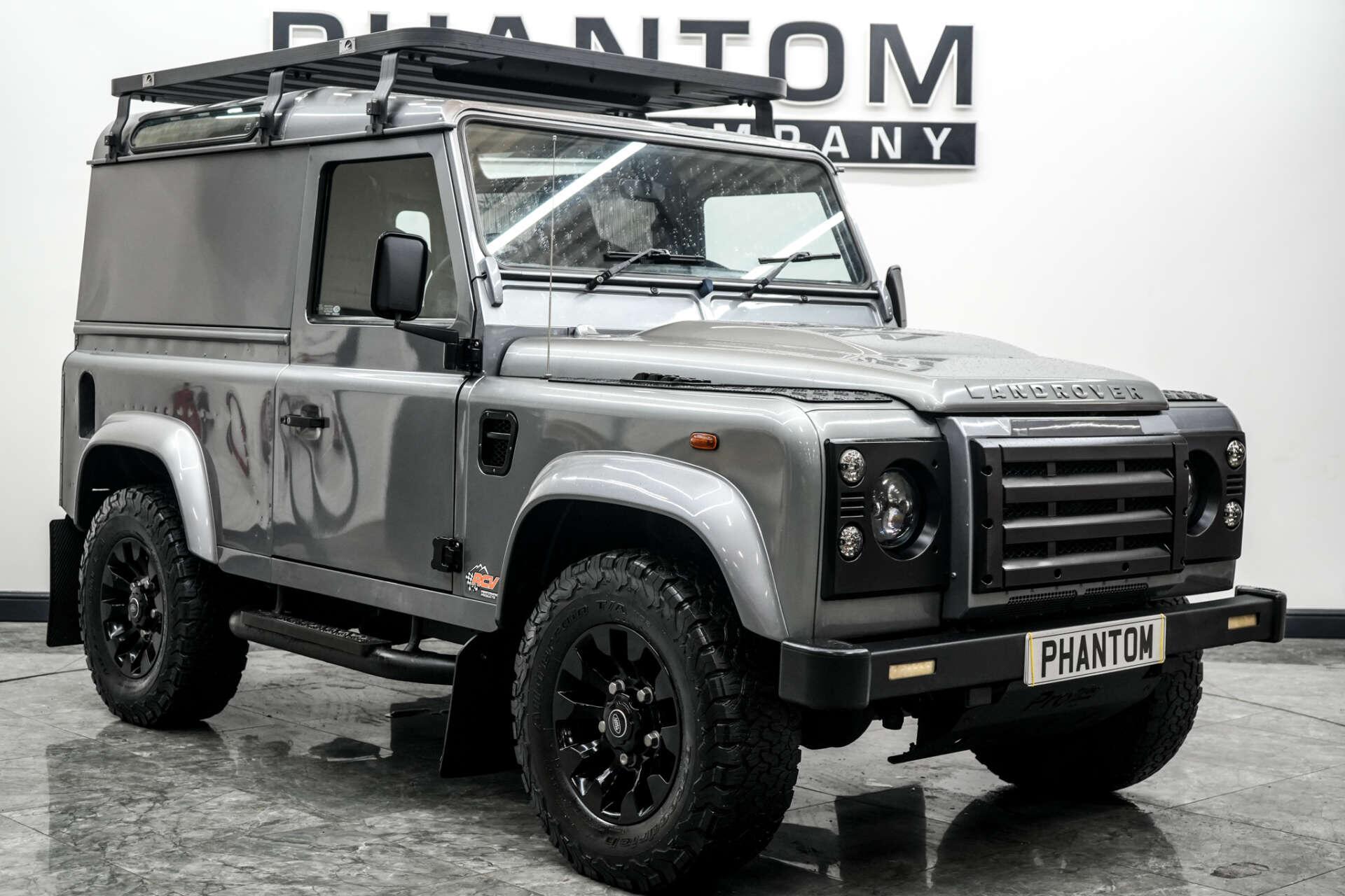 Land Rover Defender 90 main image