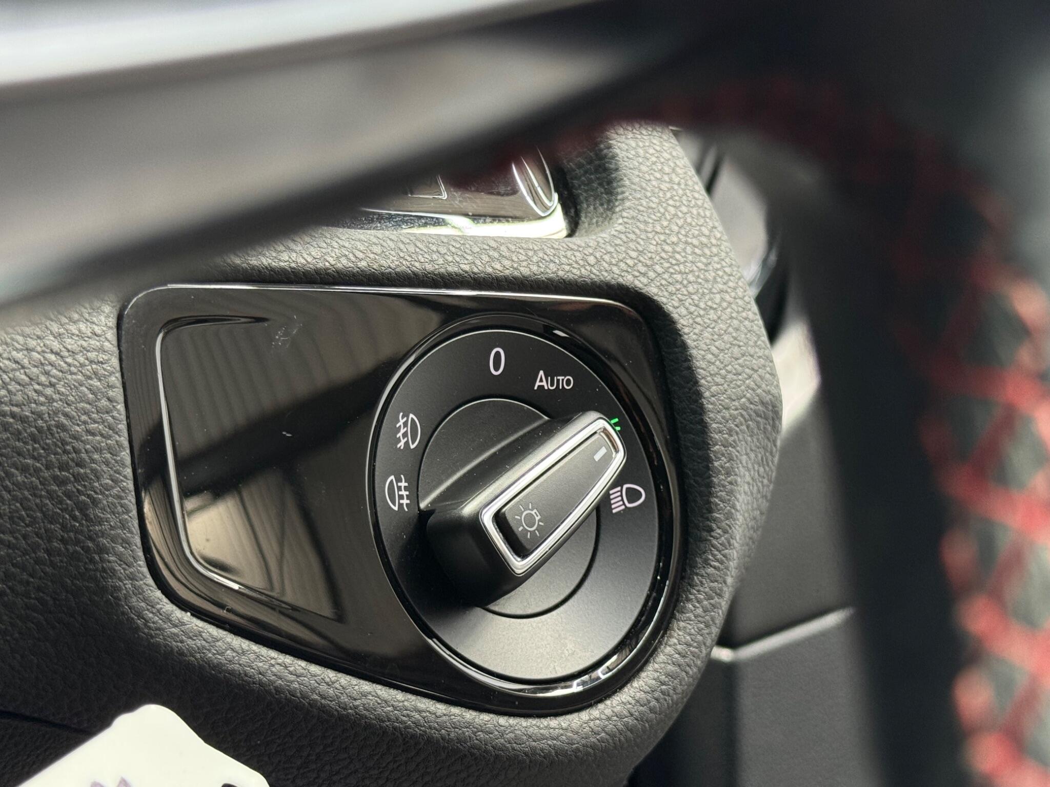 Volkswagen Golf view 32