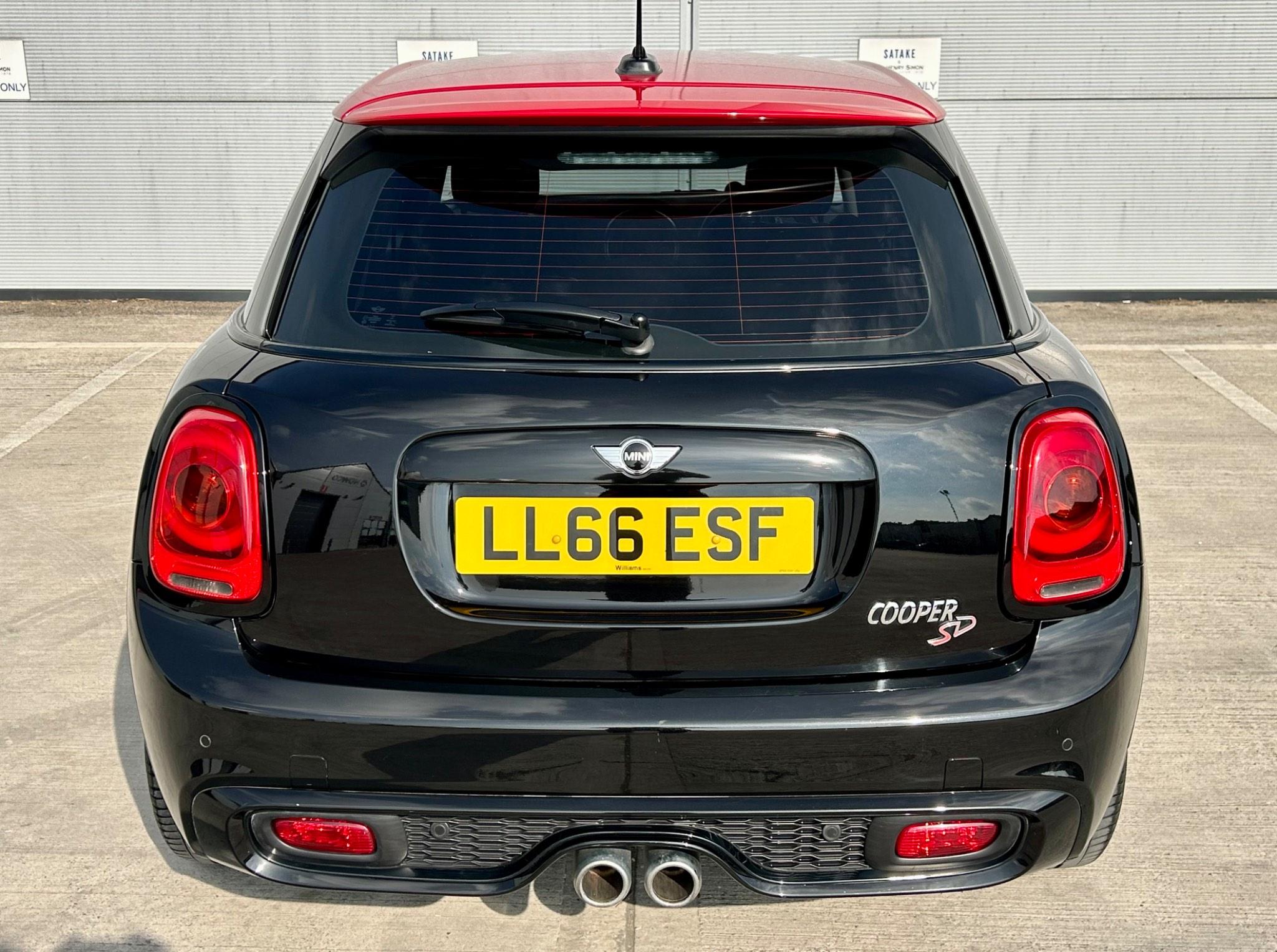 Mini Hatch view 3