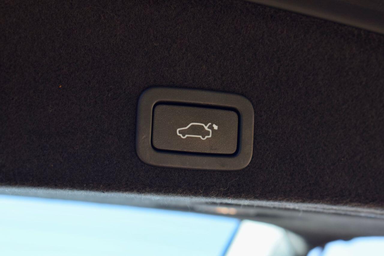 Volvo XC60 view 11