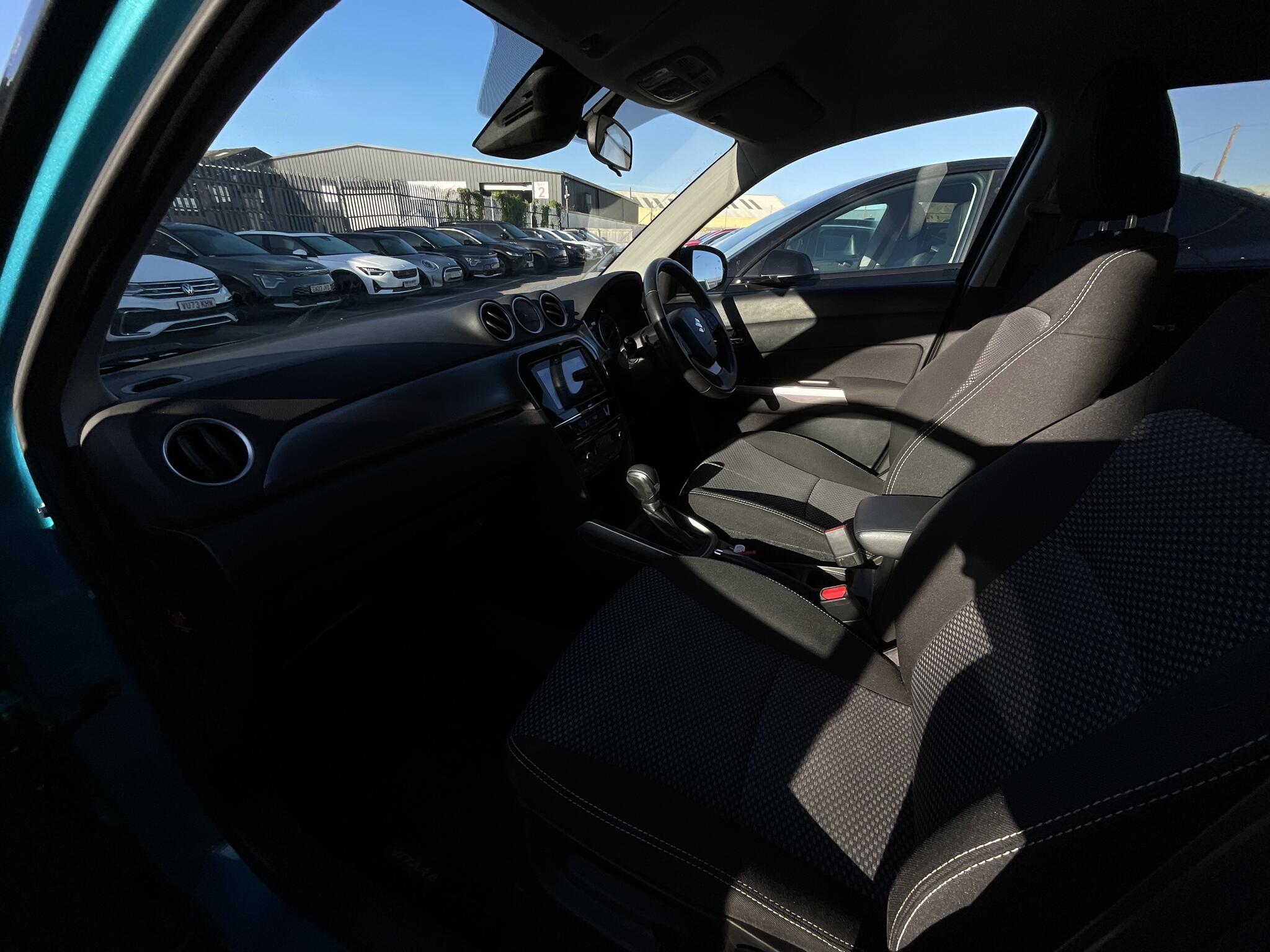 Suzuki Vitara view 16