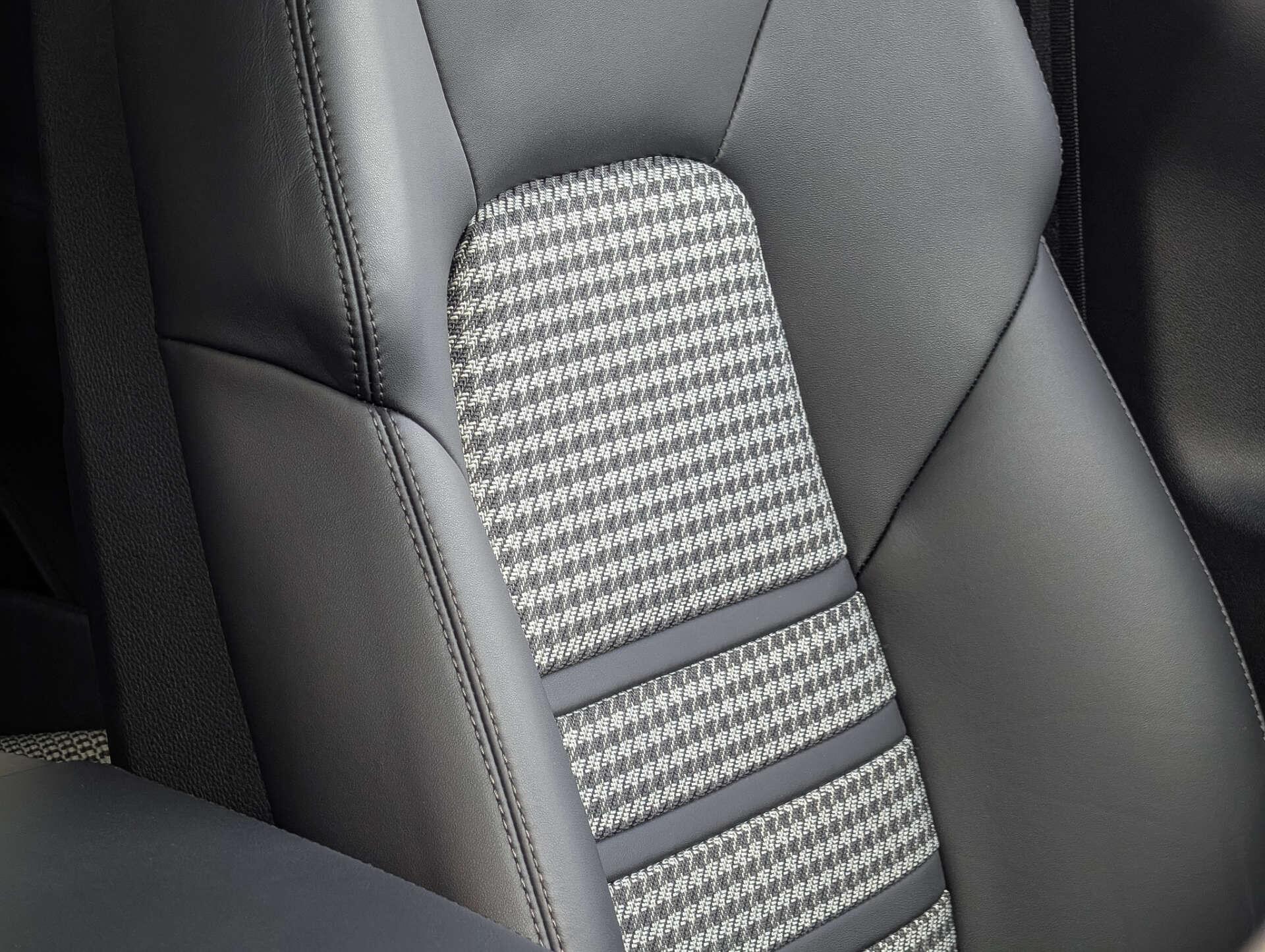 Porsche Cayenne view 30