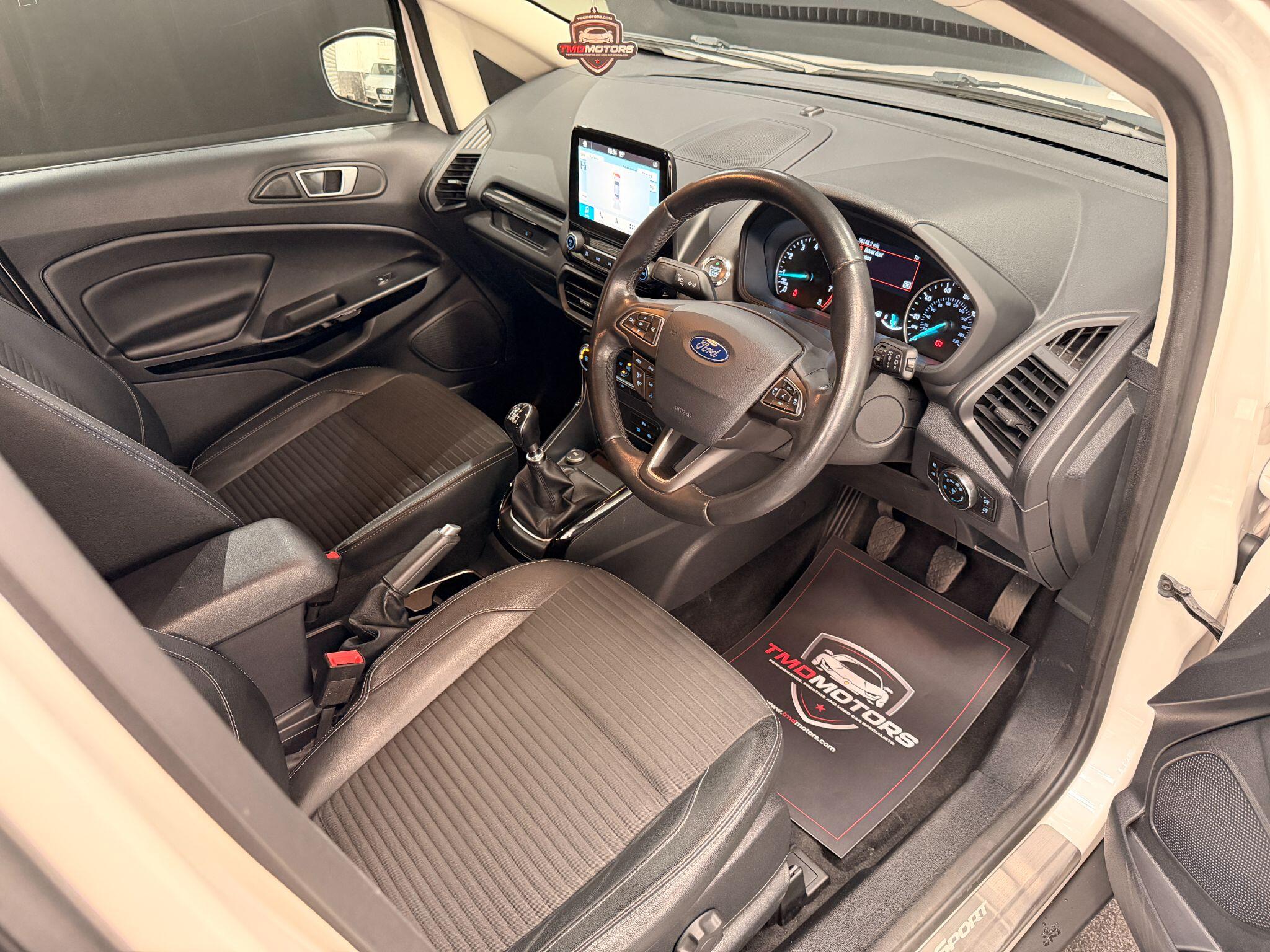 Ford Ecosport view 9