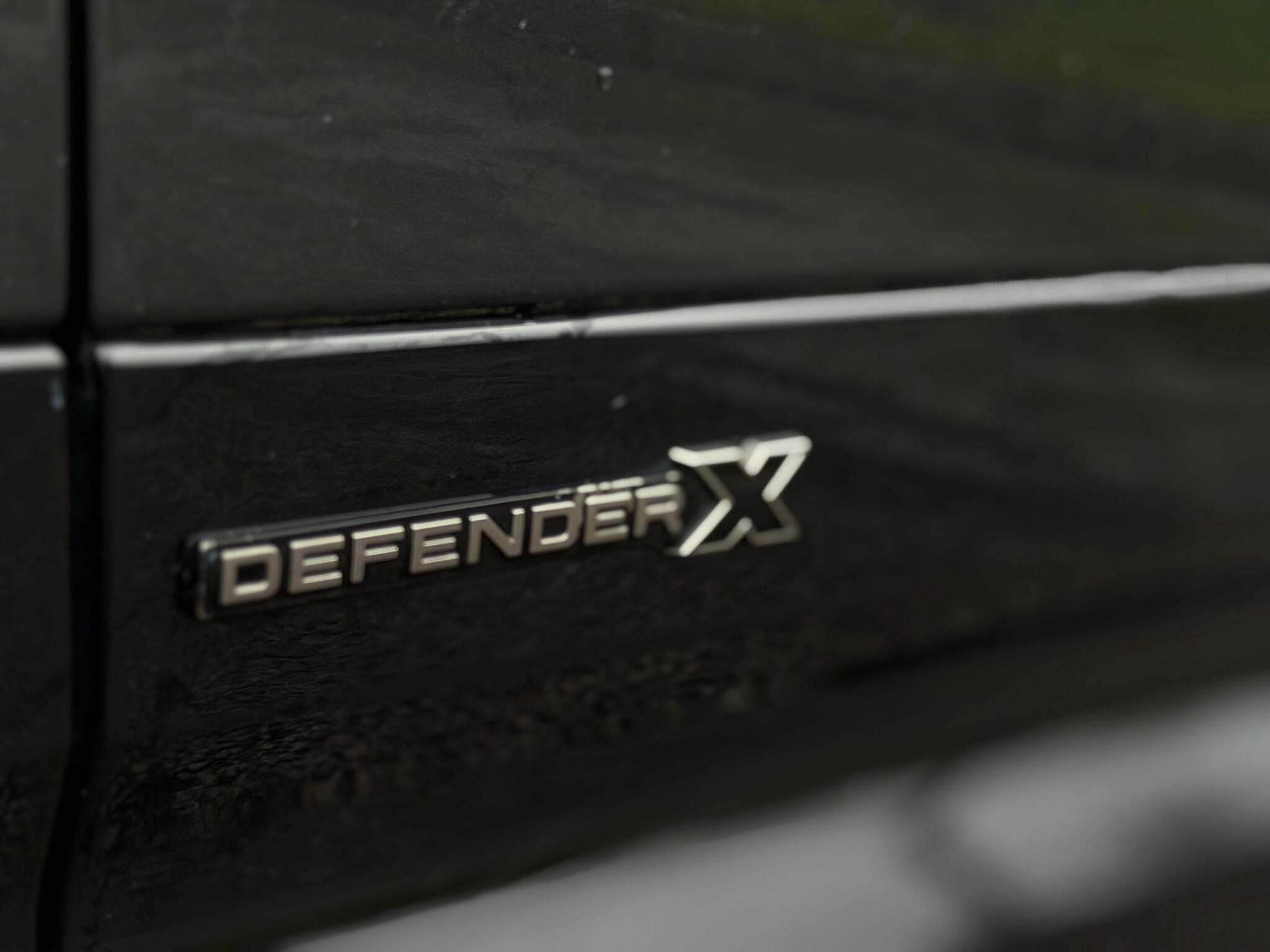 Land Rover Defender view 55