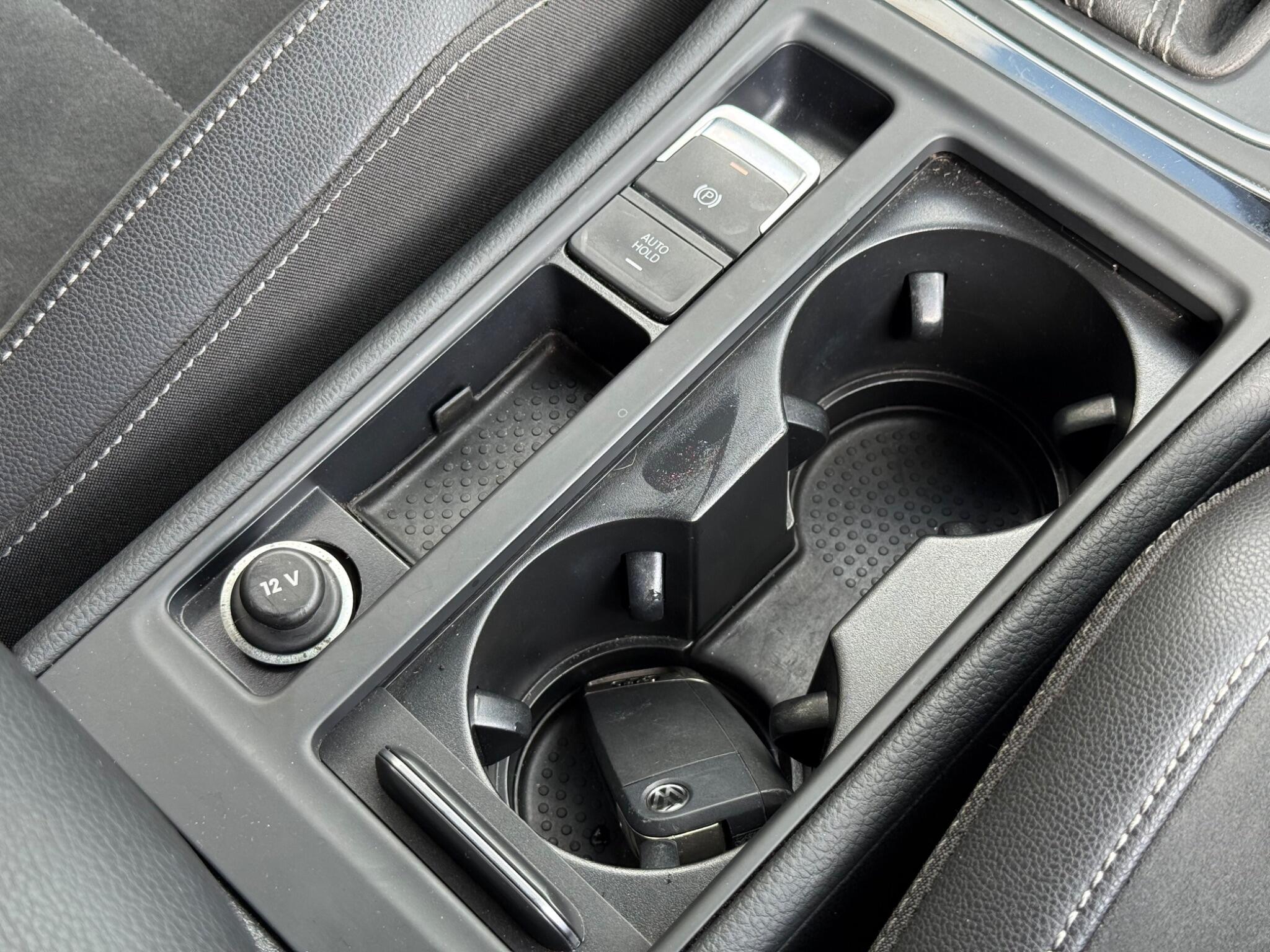 Volkswagen Golf view 7