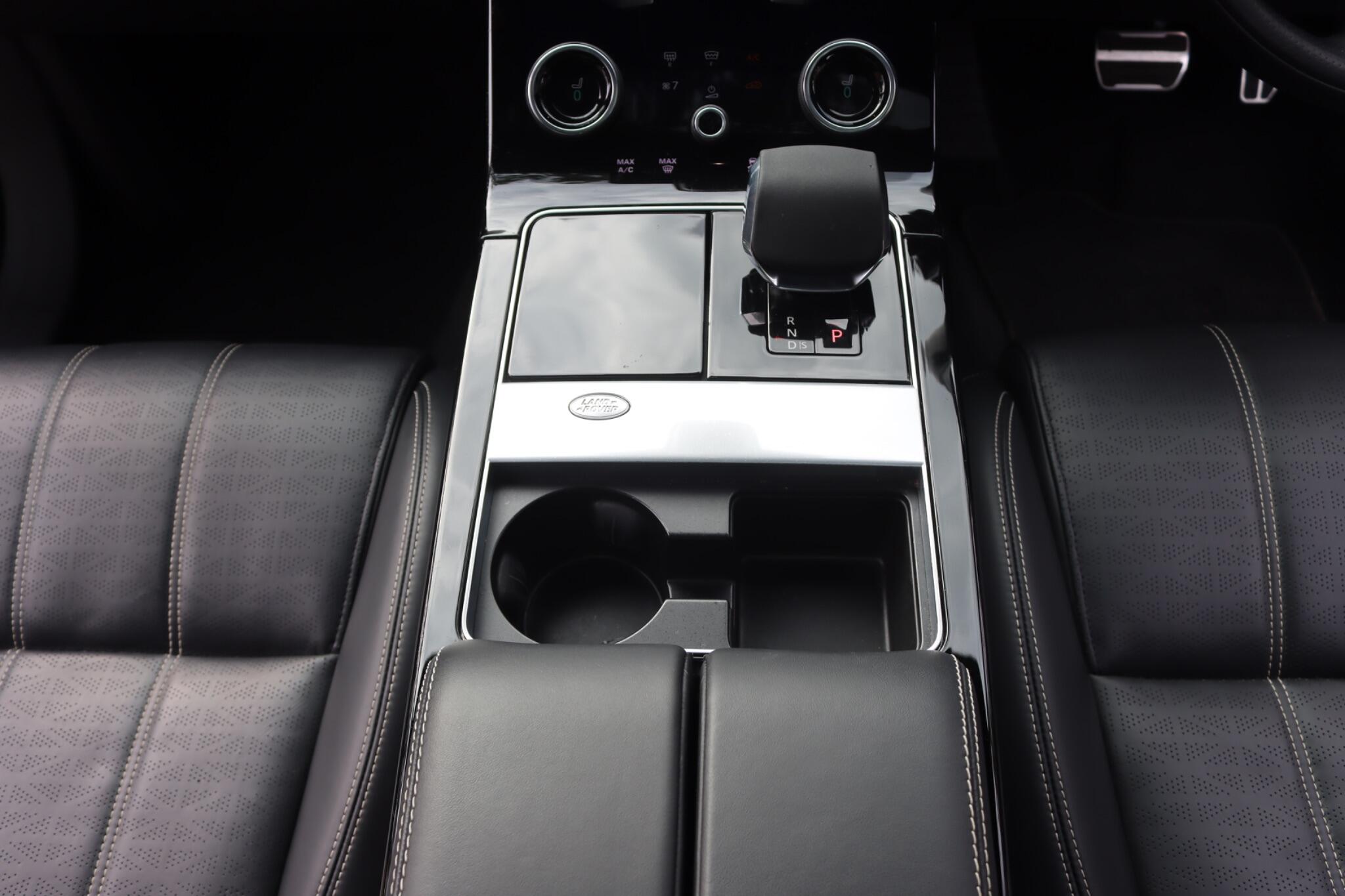 Land Rover Range Rover Velar view 40