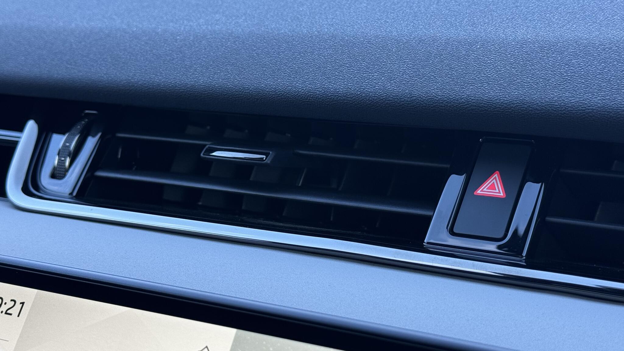Land Rover Range Rover Evoque view 38