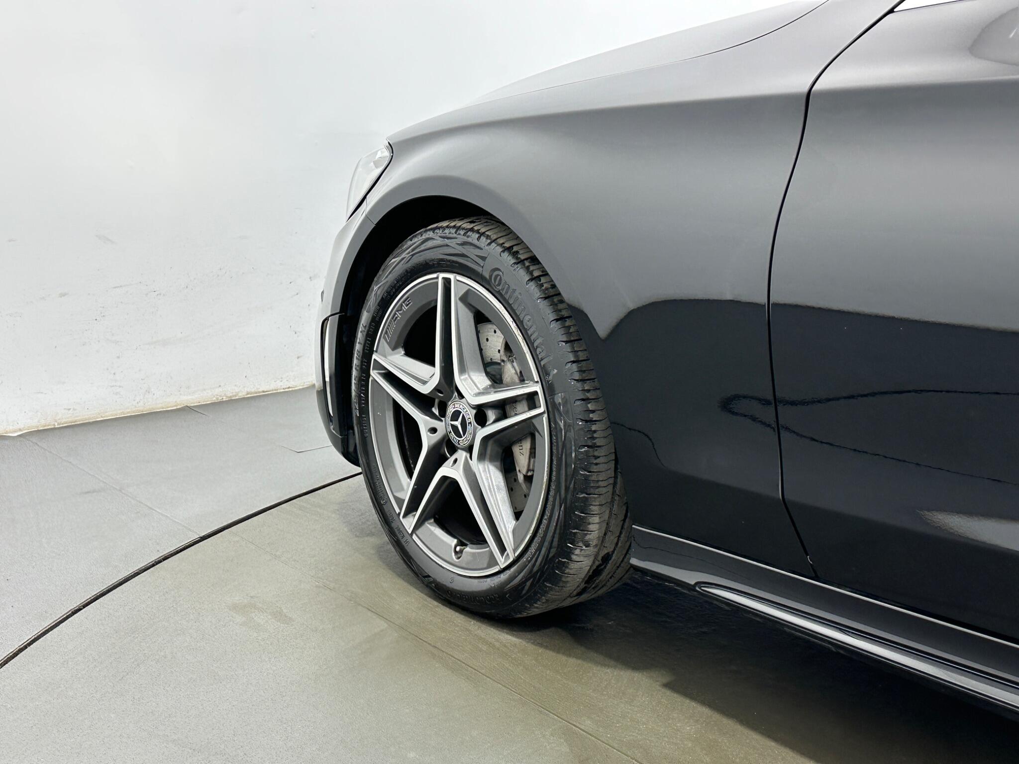 Mercedes-Benz C-Class view 47