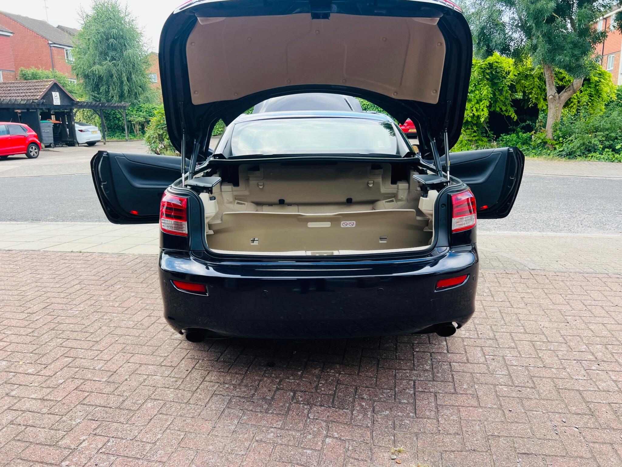 Lexus Is view 35