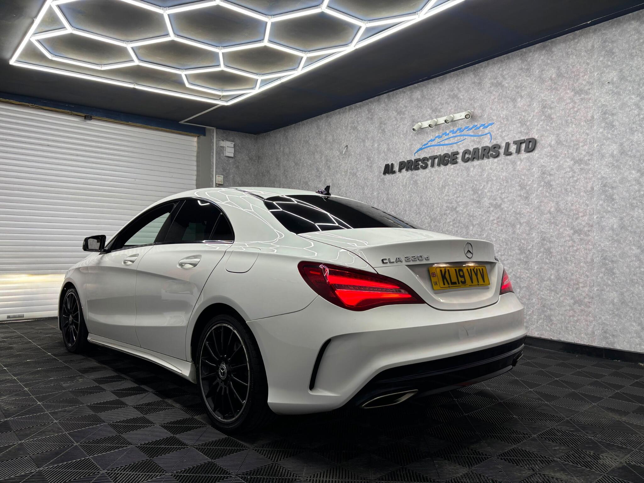 Mercedes-Benz Cla view 4