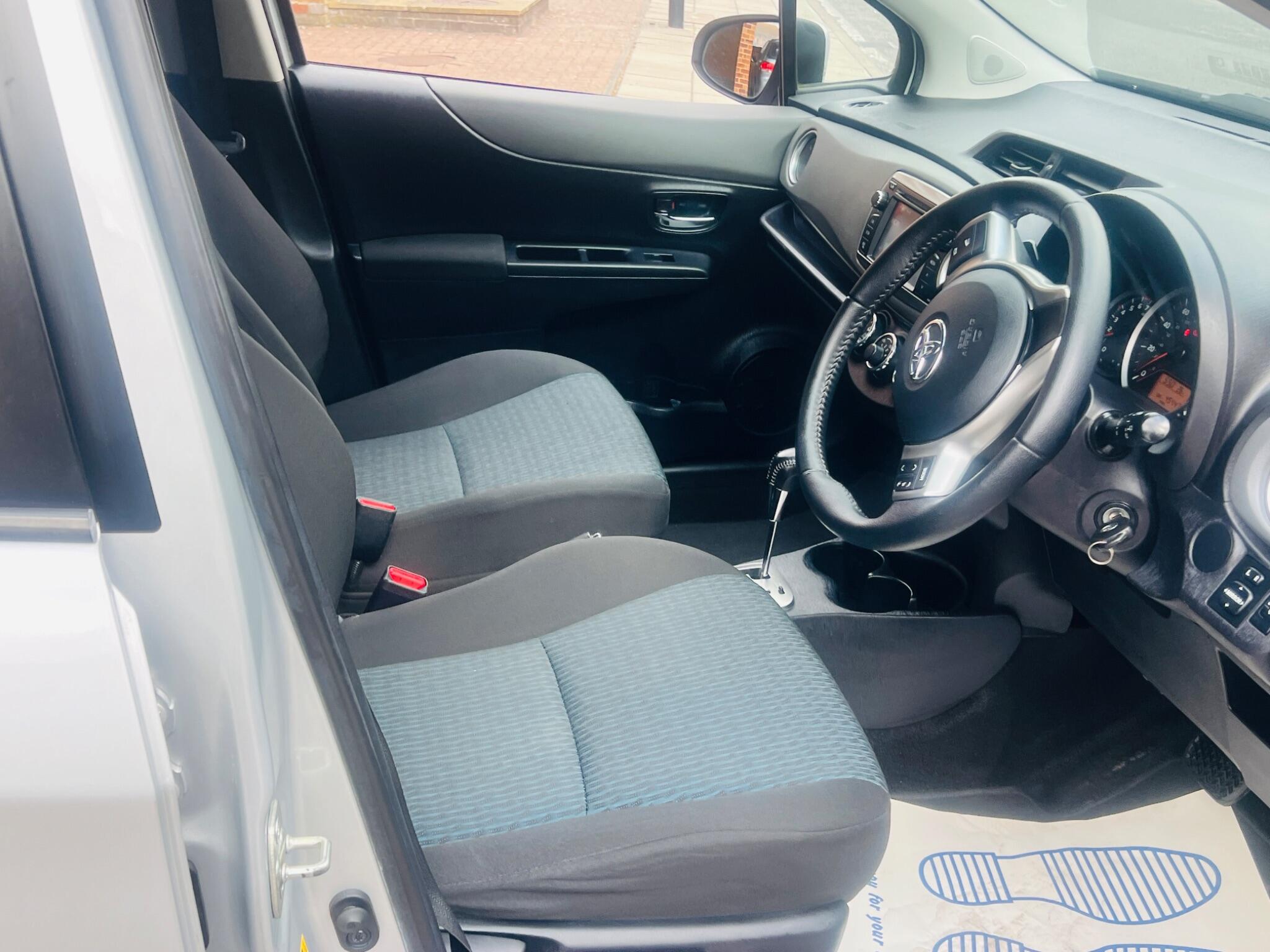 Toyota Yaris view 26
