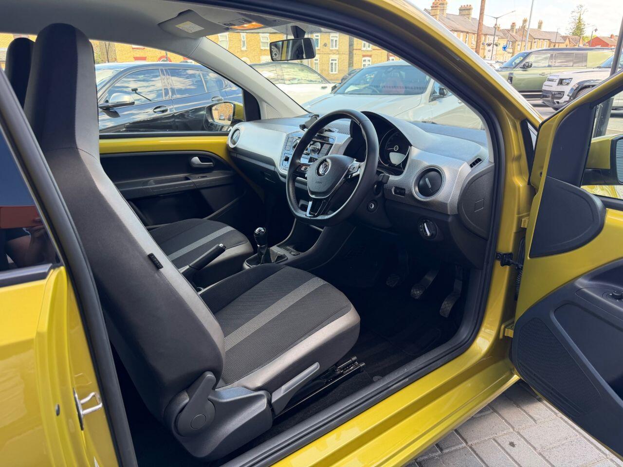 Volkswagen Up! view 12